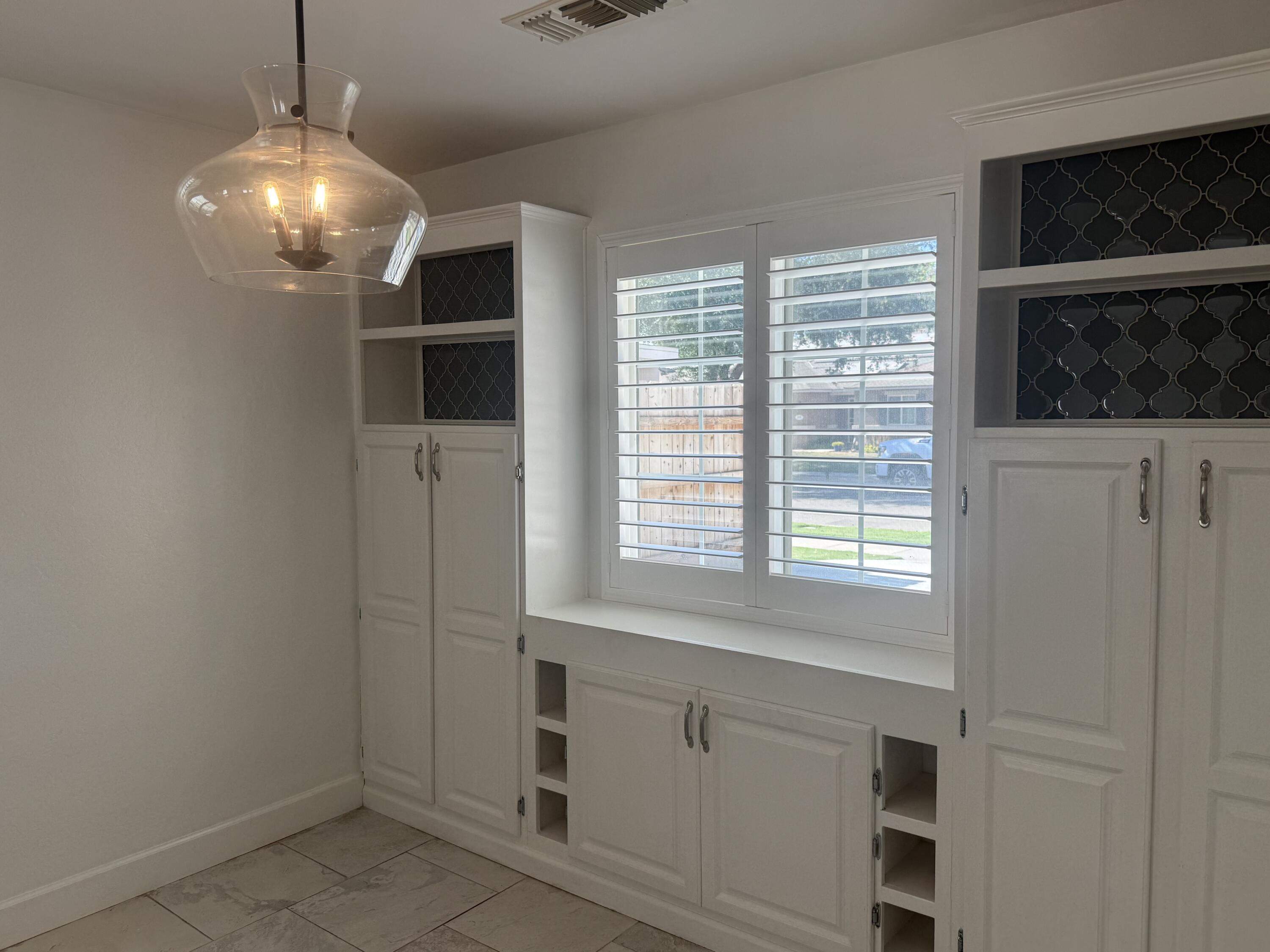 2633 W W Prescott Ave, Visalia, CA 93291