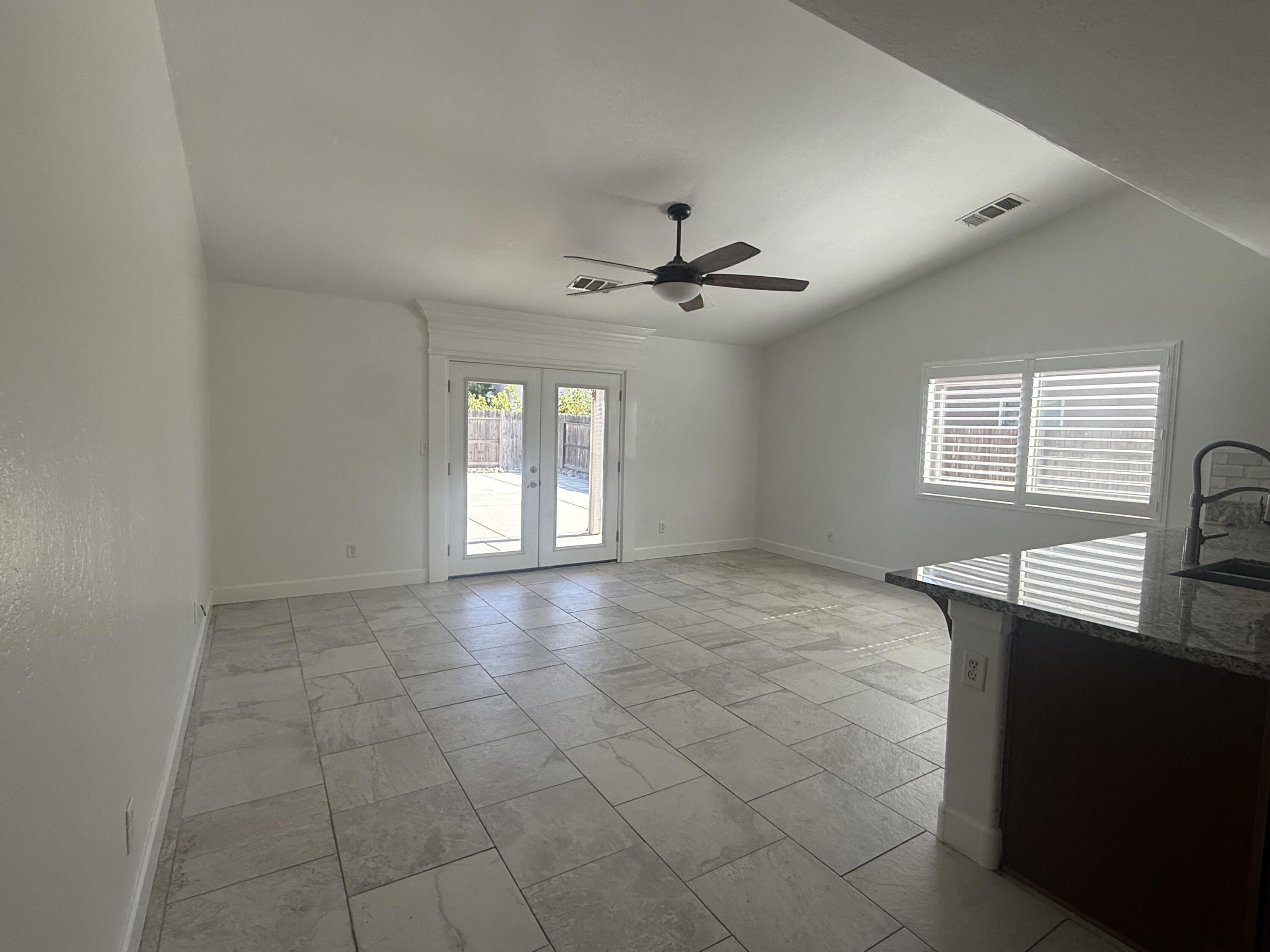2633 W W Prescott Ave, Visalia, CA 93291