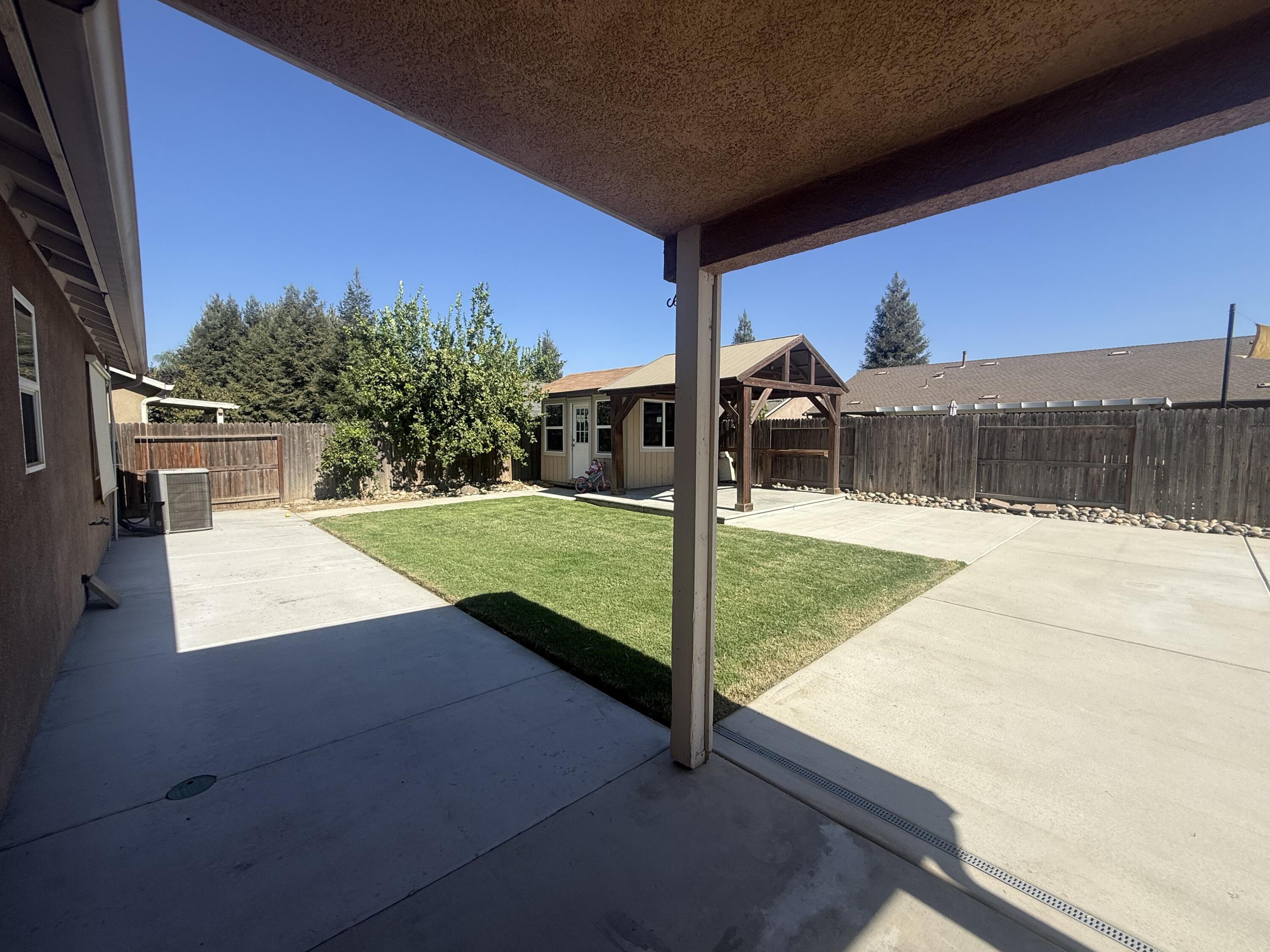 2633 W W Prescott Ave, Visalia, CA 93291