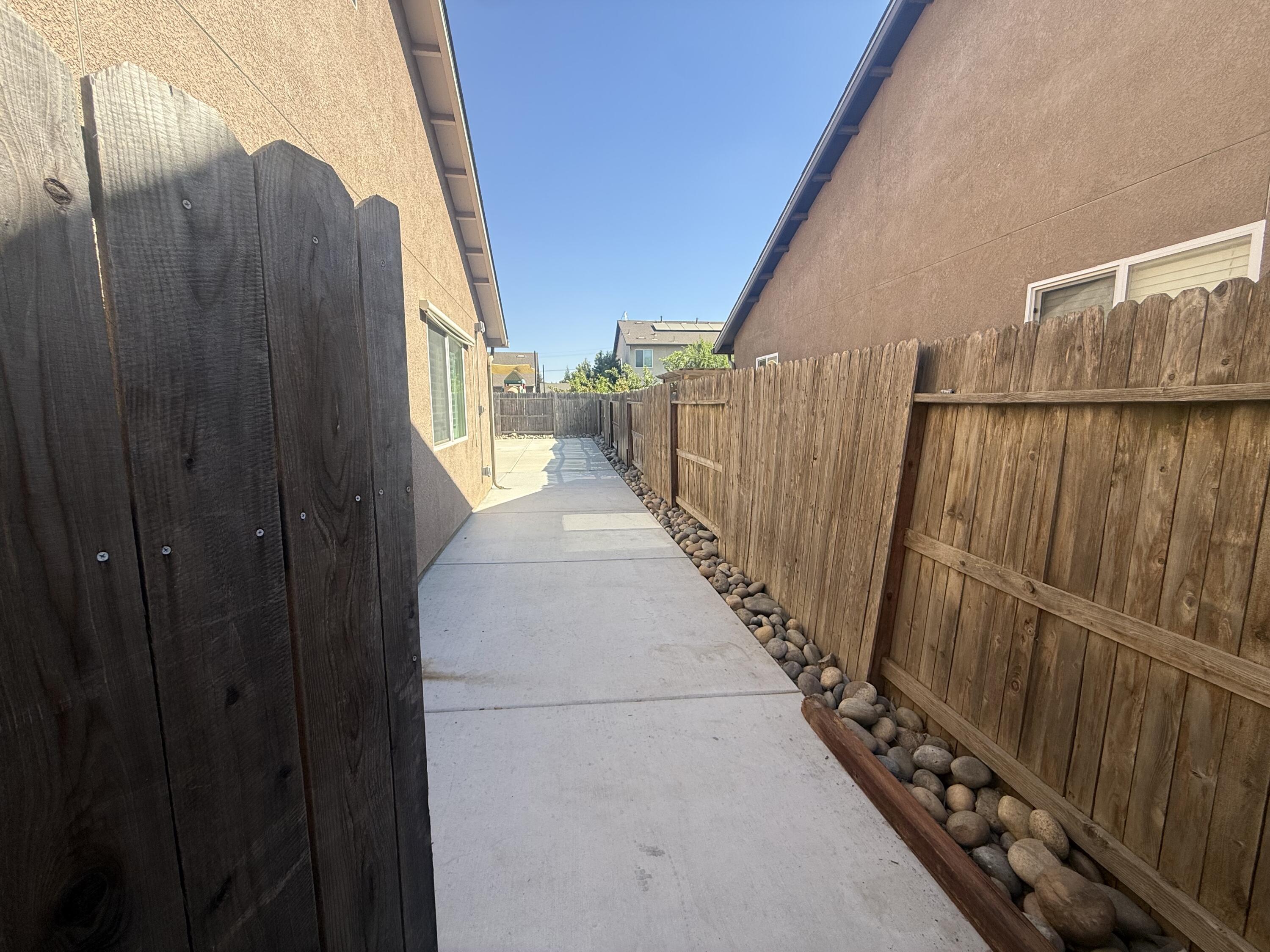 2633 W W Prescott Ave, Visalia, CA 93291