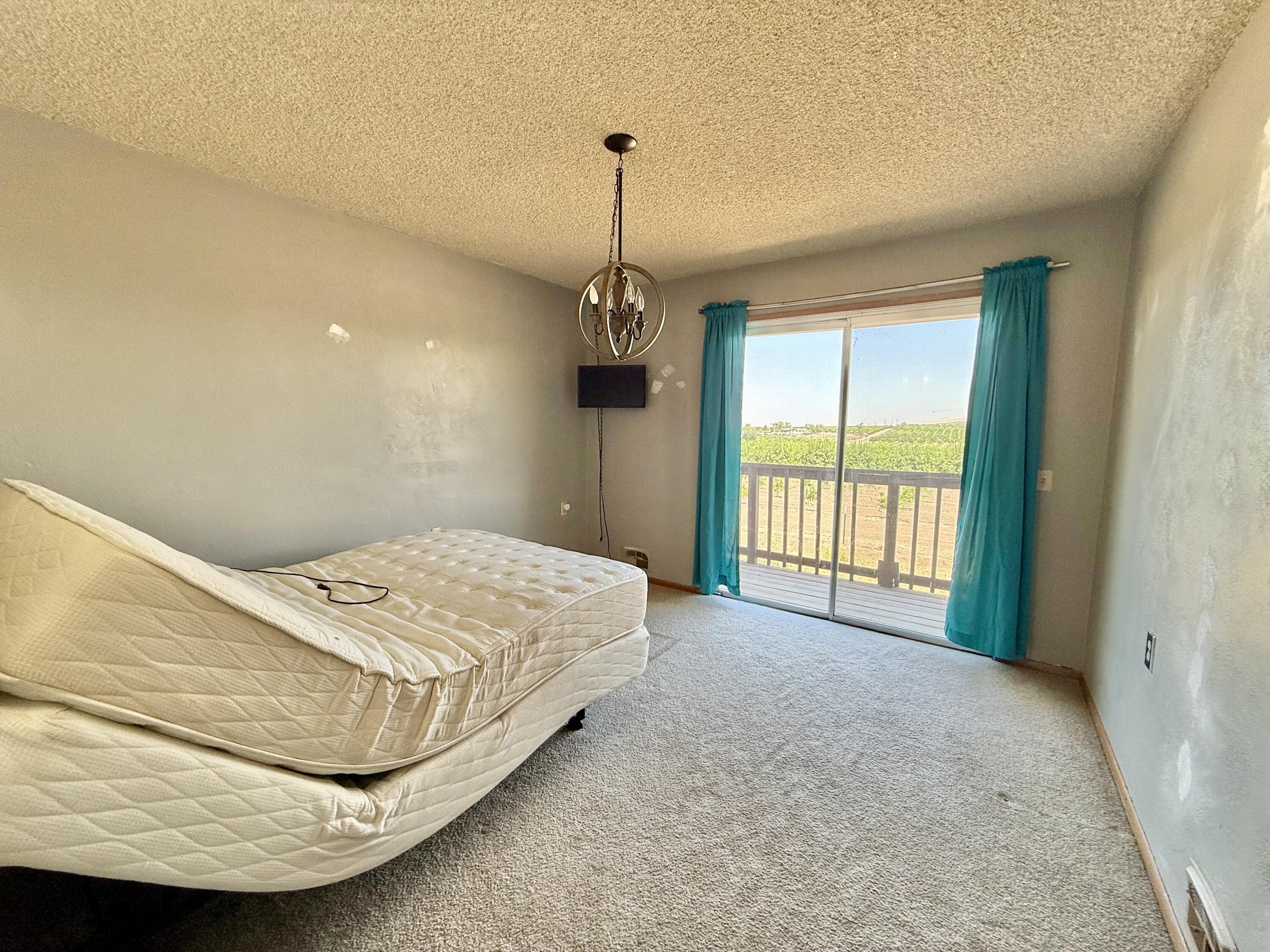 8988 Rd 272, Terra Bella, CA 93270