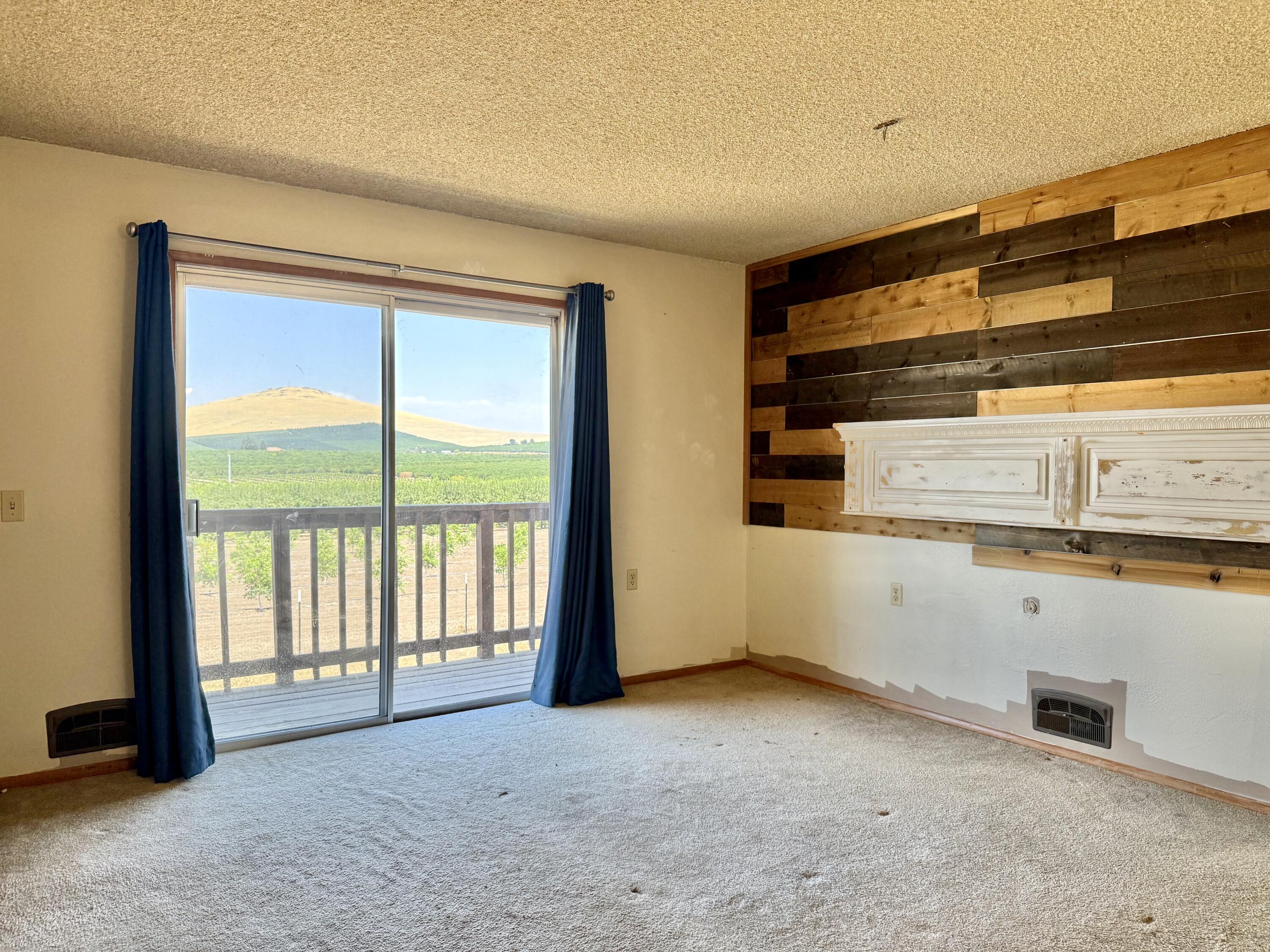 8988 Rd 272, Terra Bella, CA 93270