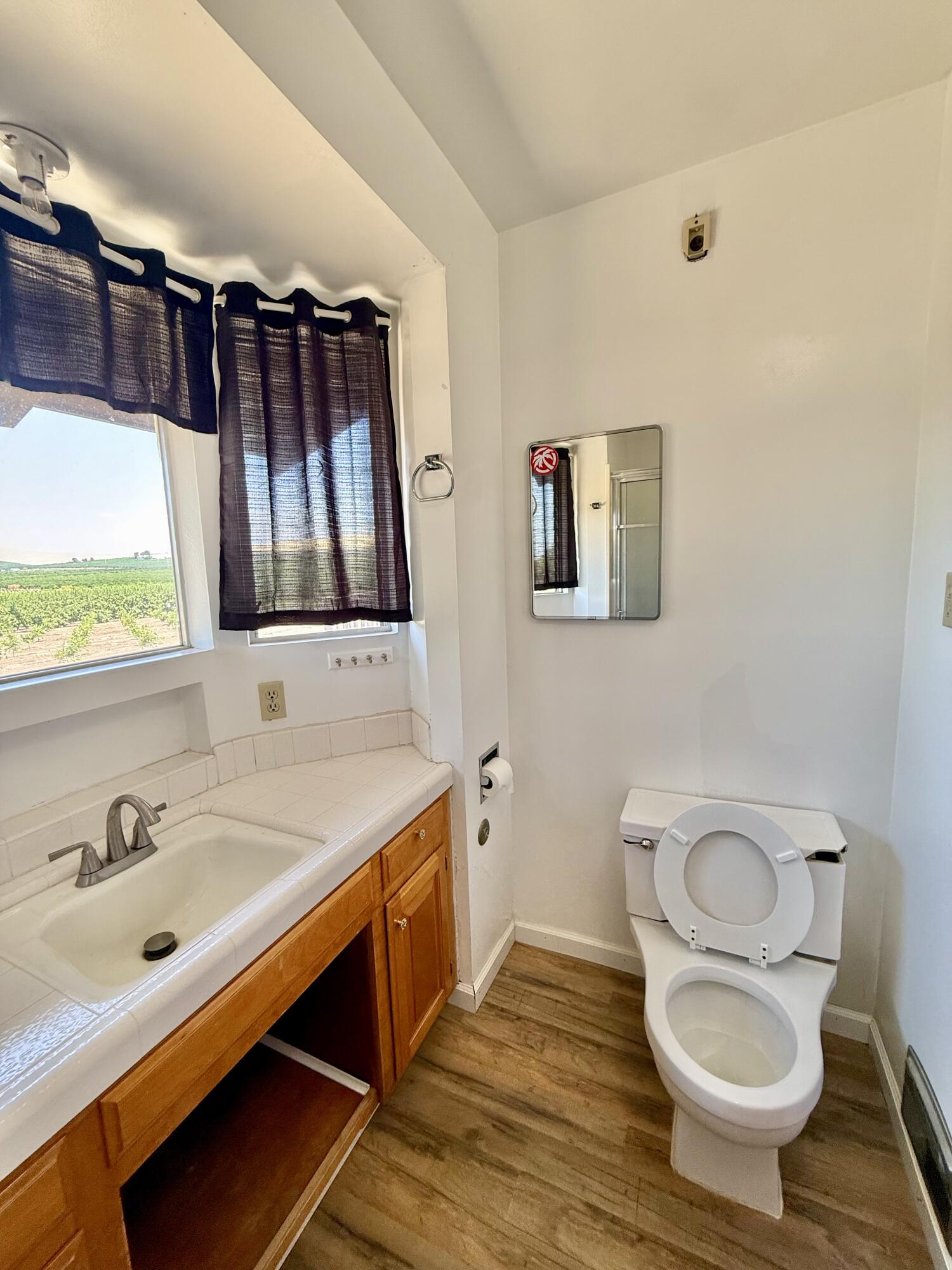 8988 Rd 272, Terra Bella, CA 93270