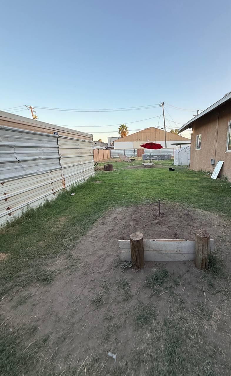 20391 3rd St, Stratford, CA 93266