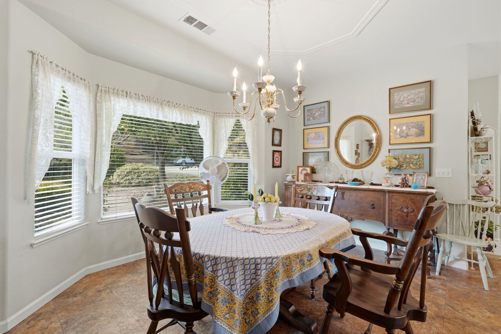 40872 Ferndale Dr, Three Rivers, CA 93271