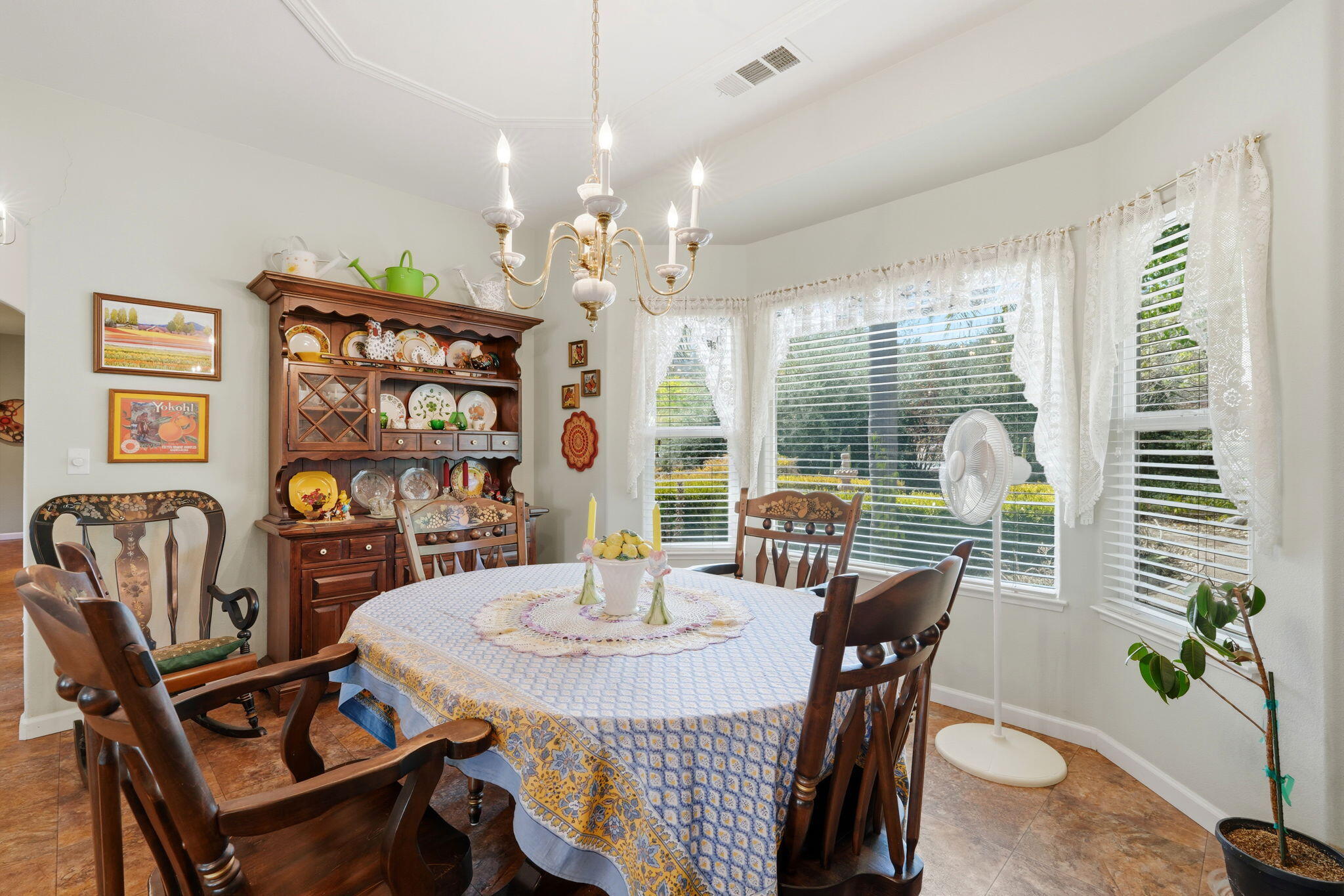 40872 Ferndale Dr, Three Rivers, CA 93271