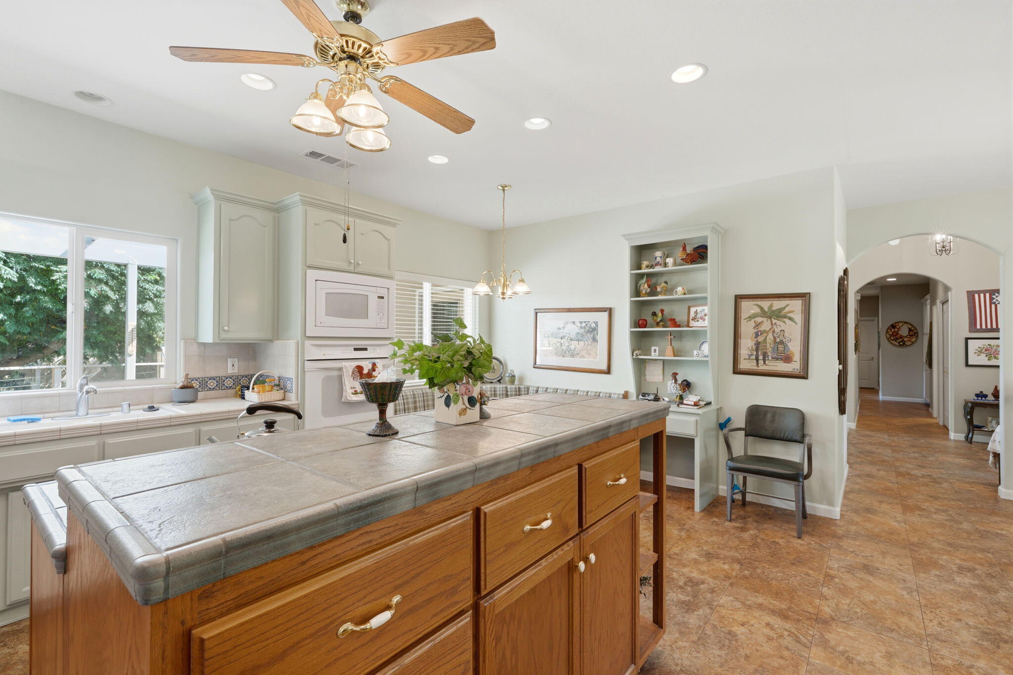 40872 Ferndale Dr, Three Rivers, CA 93271