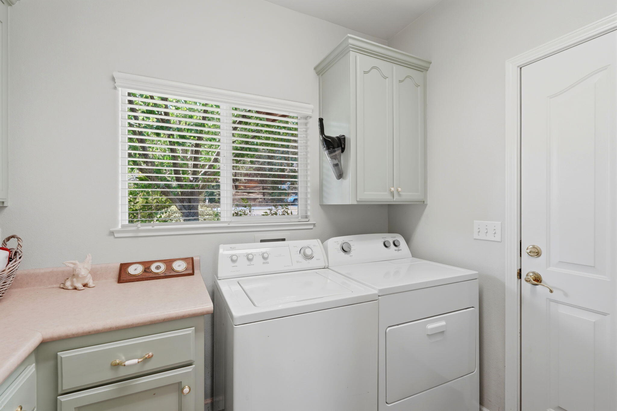 40872 Ferndale Dr, Three Rivers, CA 93271