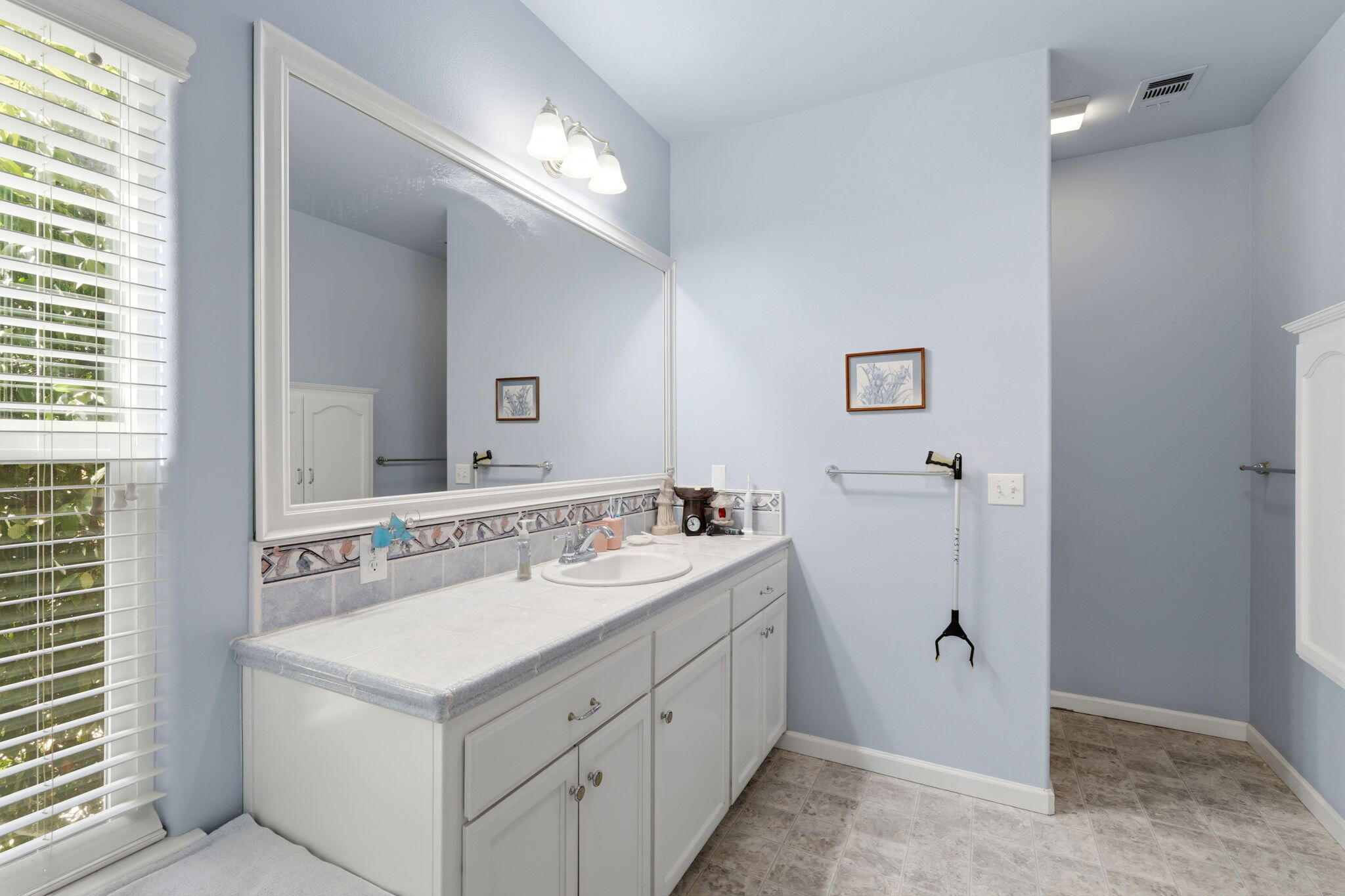 40872 Ferndale Dr, Three Rivers, CA 93271