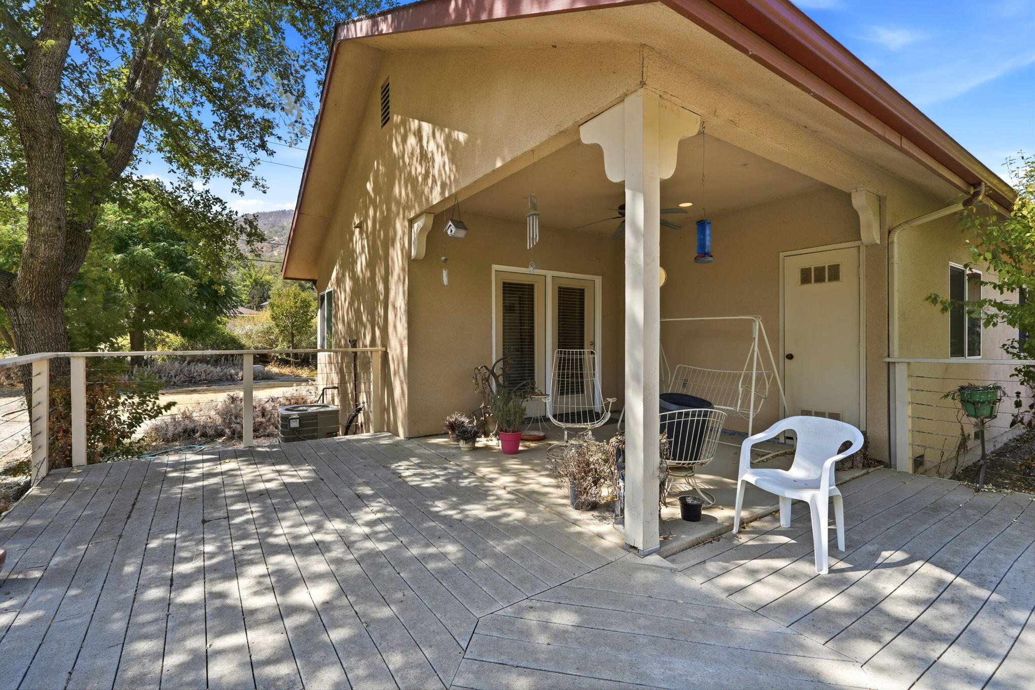 40872 Ferndale Dr, Three Rivers, CA 93271