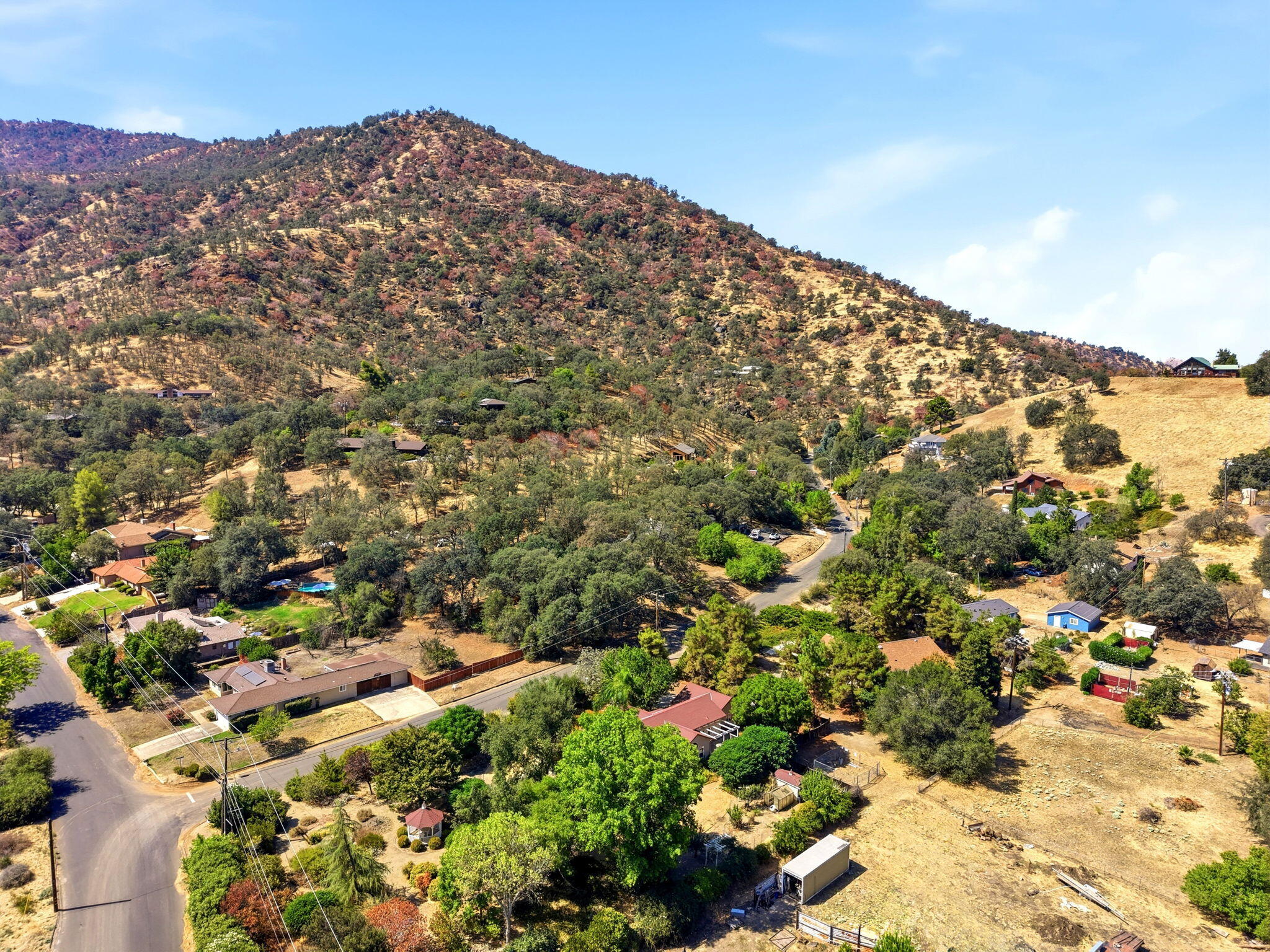 40872 Ferndale Dr, Three Rivers, CA 93271