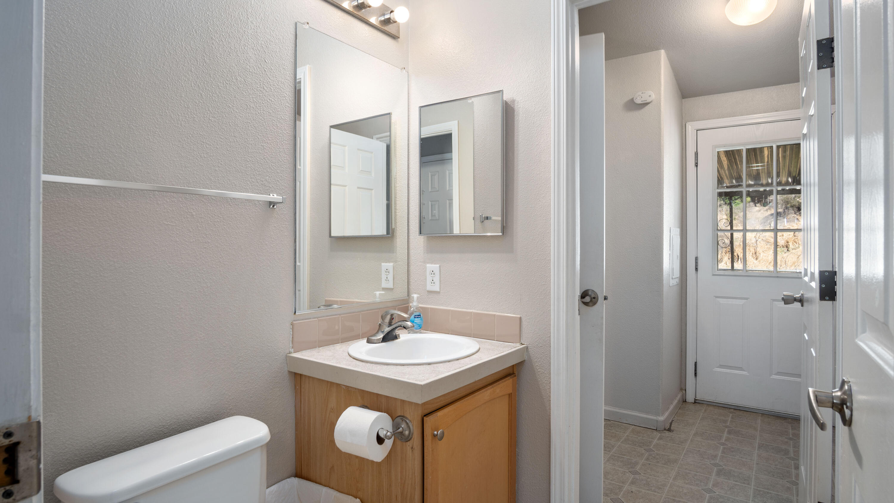 35460 Tule River Dr, Springville, CA 93265