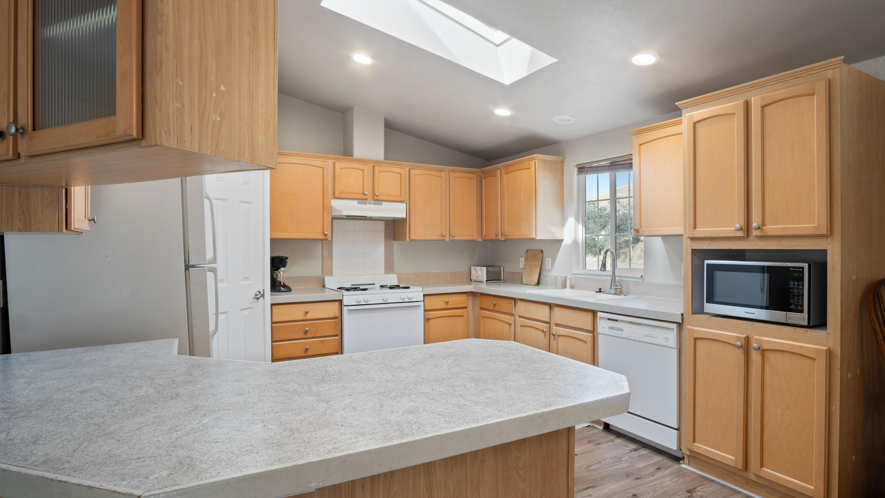 35460 Tule River Dr, Springville, CA 93265