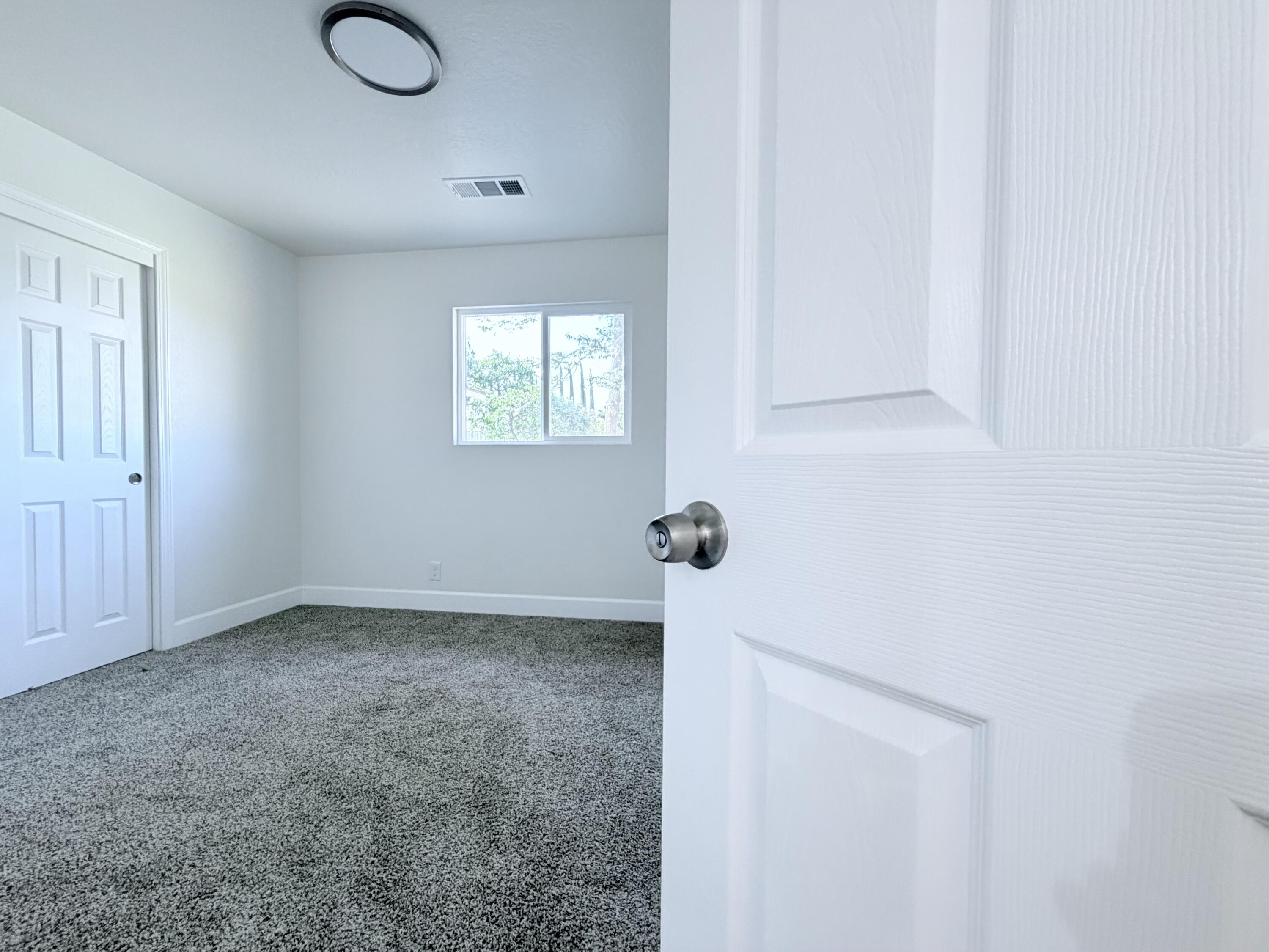 576 Oleander Ave, Lemoore, CA 93245