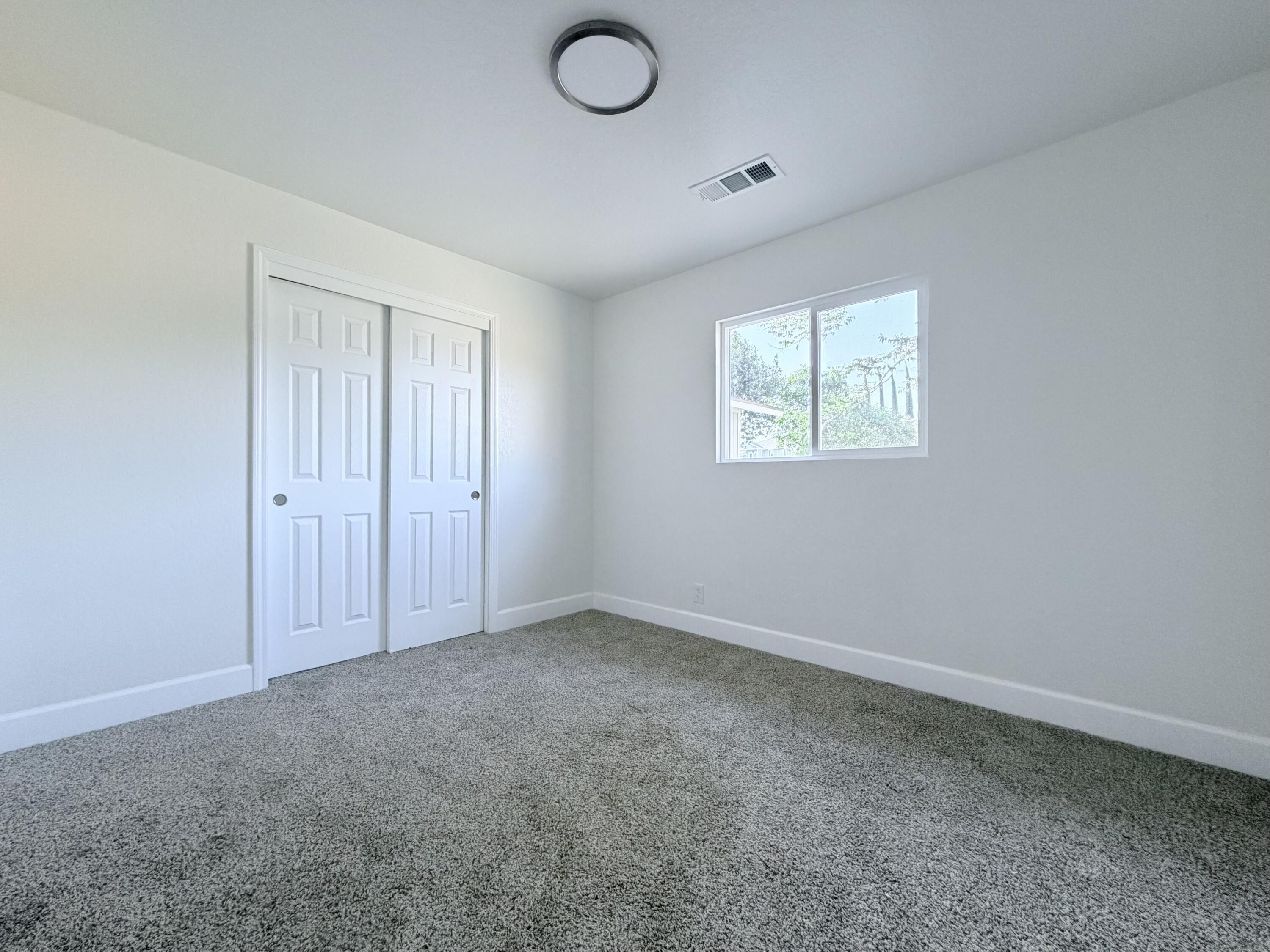 576 Oleander Ave, Lemoore, CA 93245
