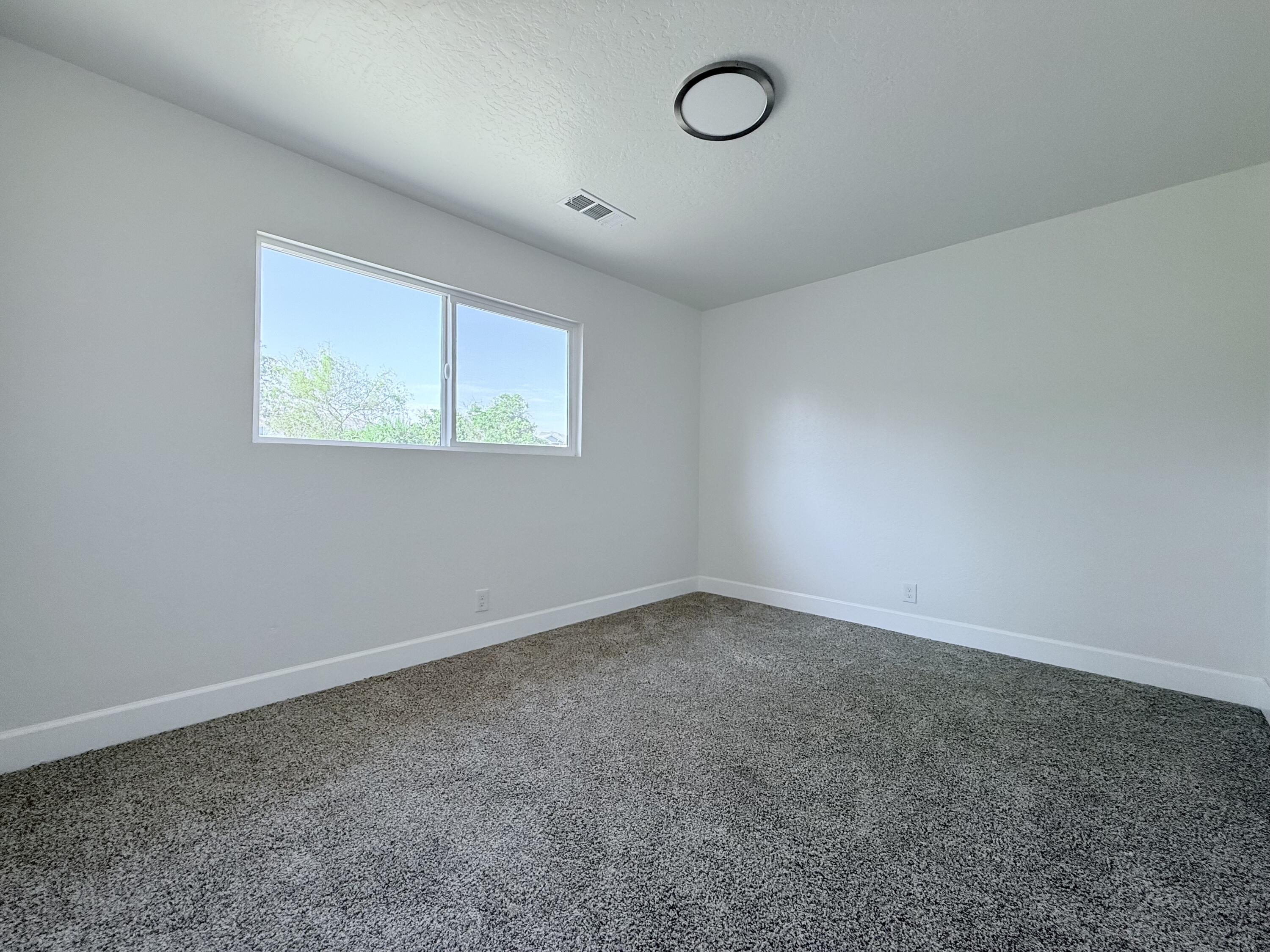 576 Oleander Ave, Lemoore, CA 93245