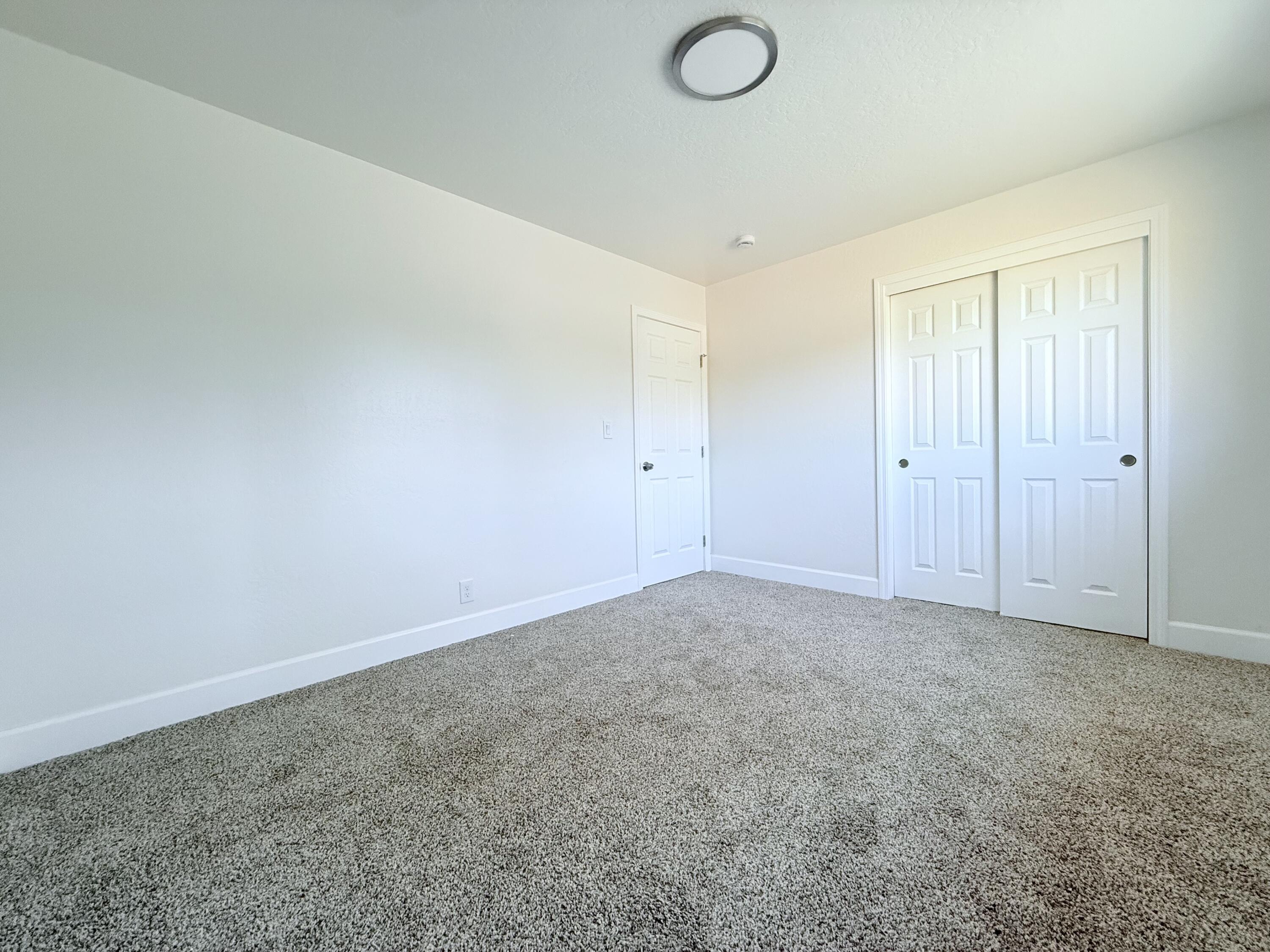 576 Oleander Ave, Lemoore, CA 93245