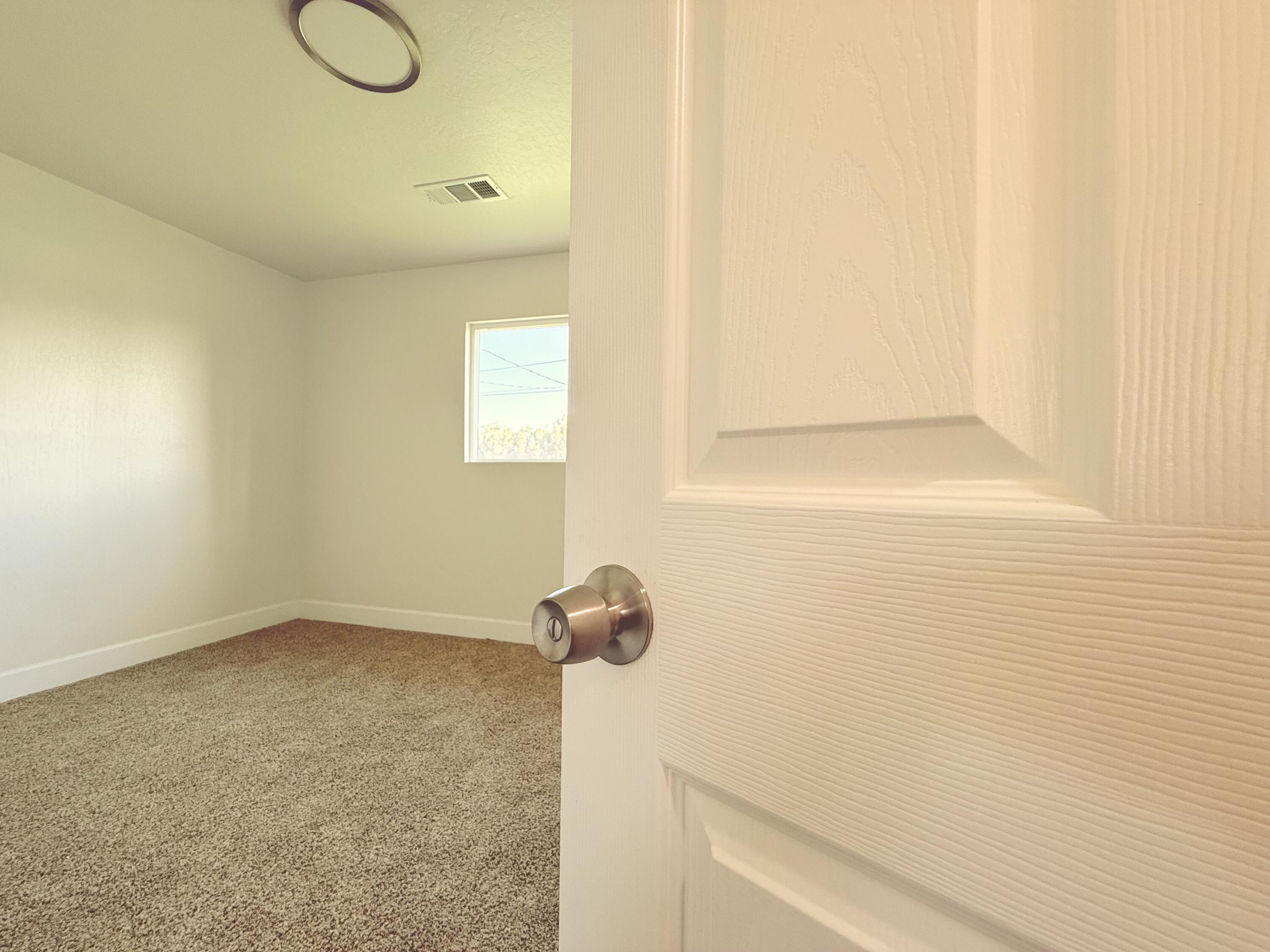 576 Oleander Ave, Lemoore, CA 93245