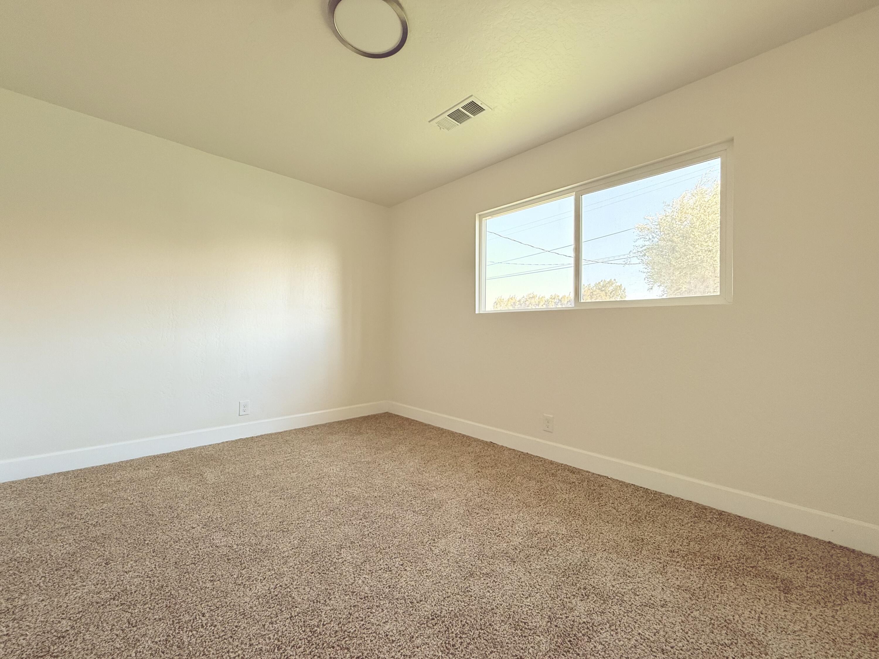 576 Oleander Ave, Lemoore, CA 93245