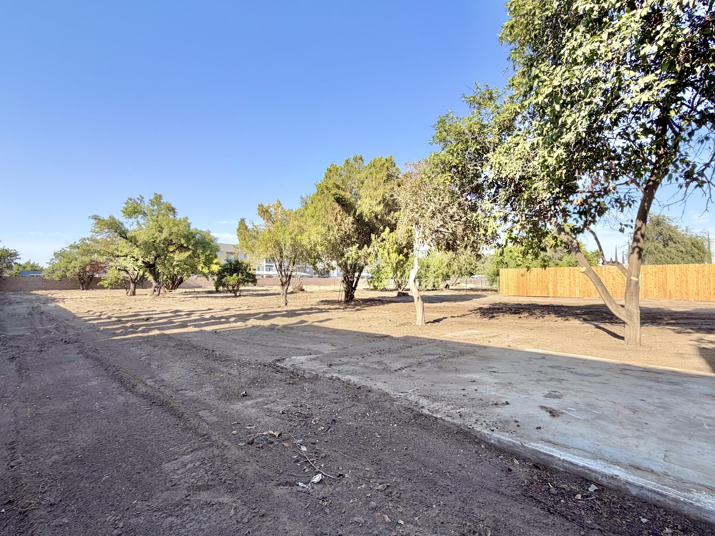 576 Oleander Ave, Lemoore, CA 93245