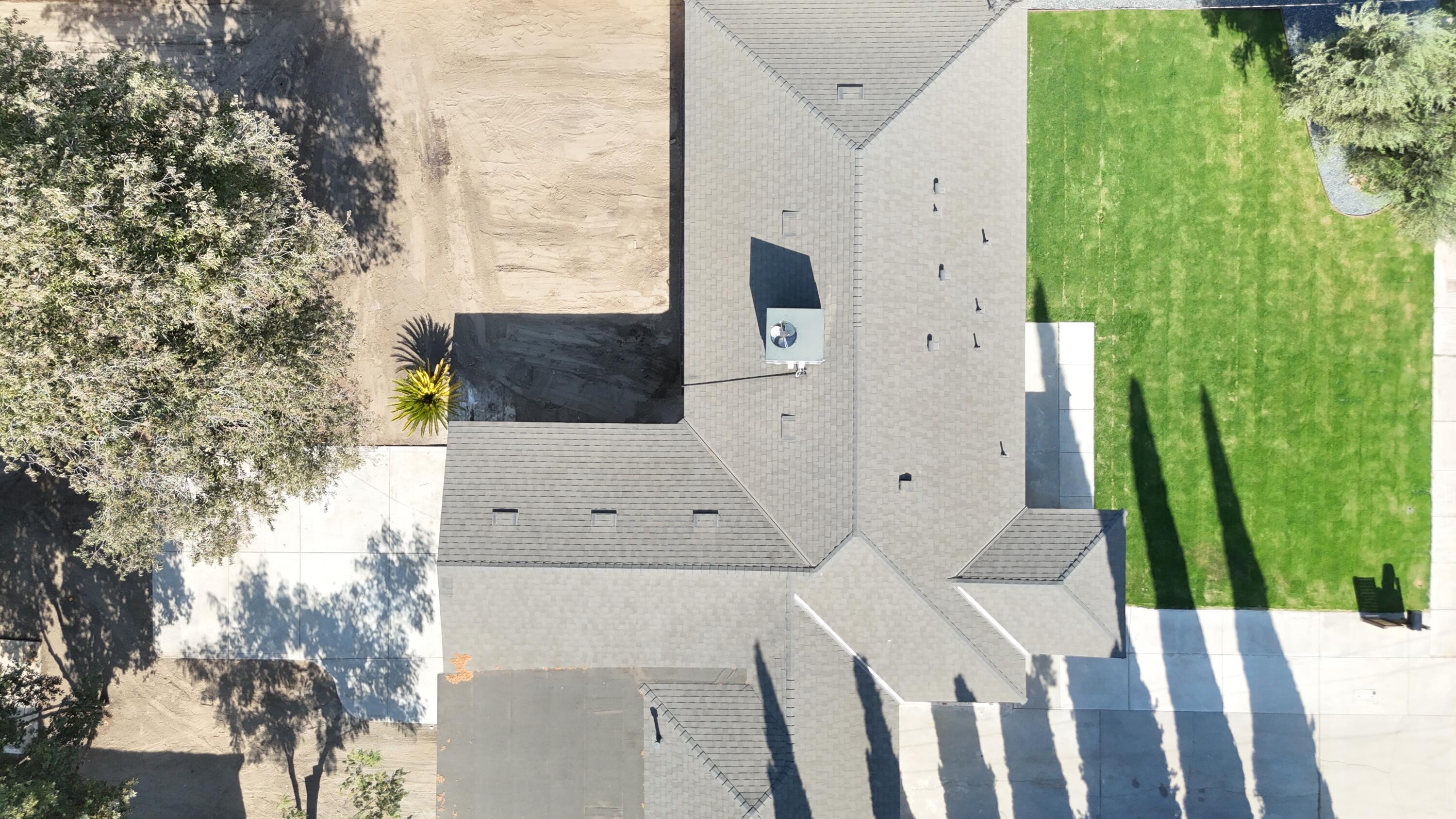 576 Oleander Ave, Lemoore, CA 93245