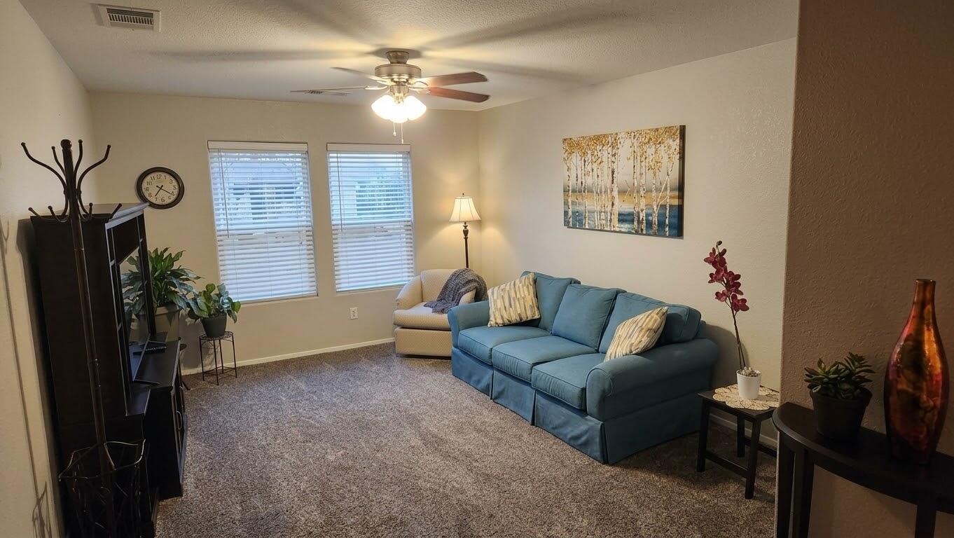 4234 W Elkhorn Ave, Visalia, CA 93277