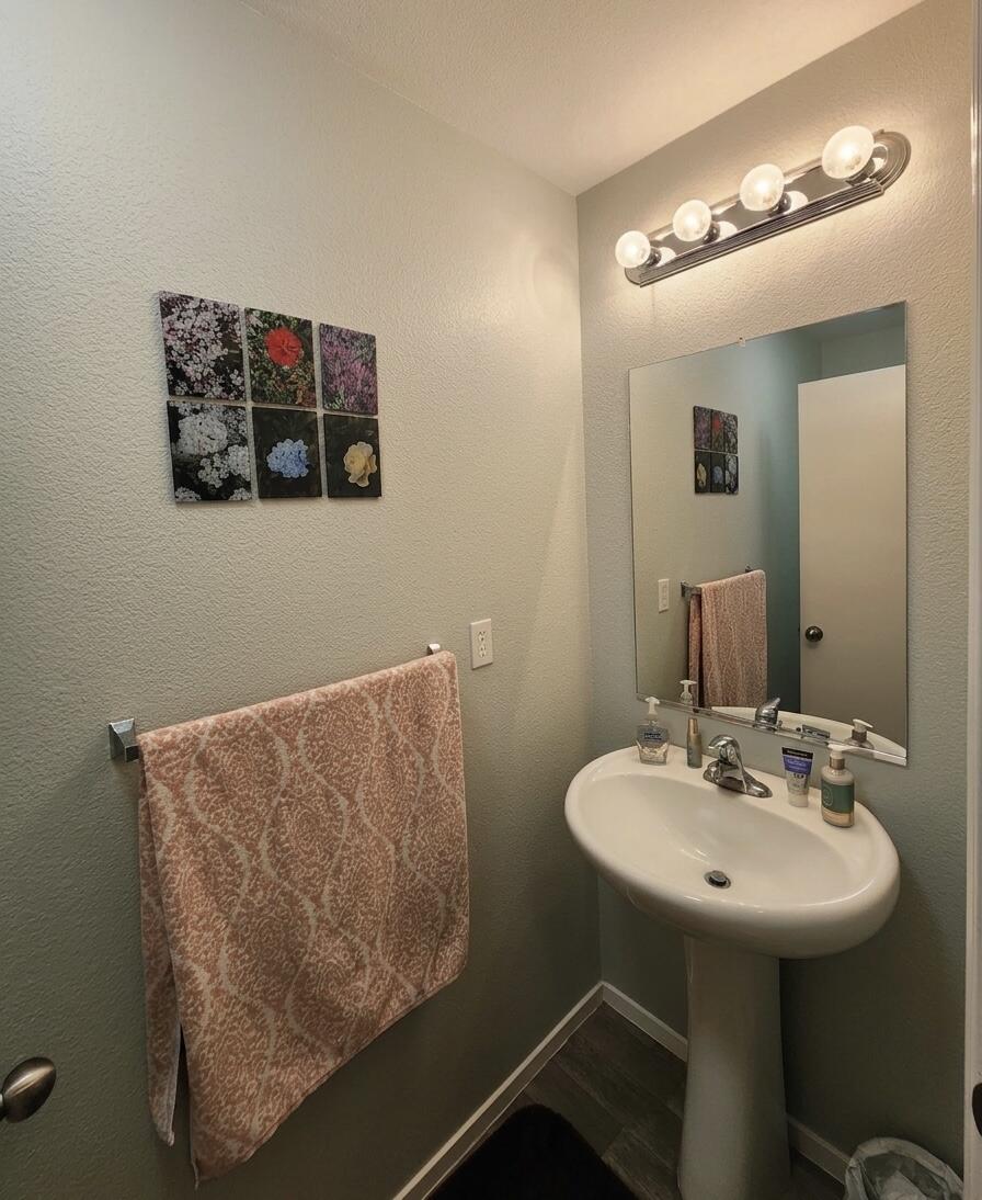 4234 W Elkhorn Ave, Visalia, CA 93277