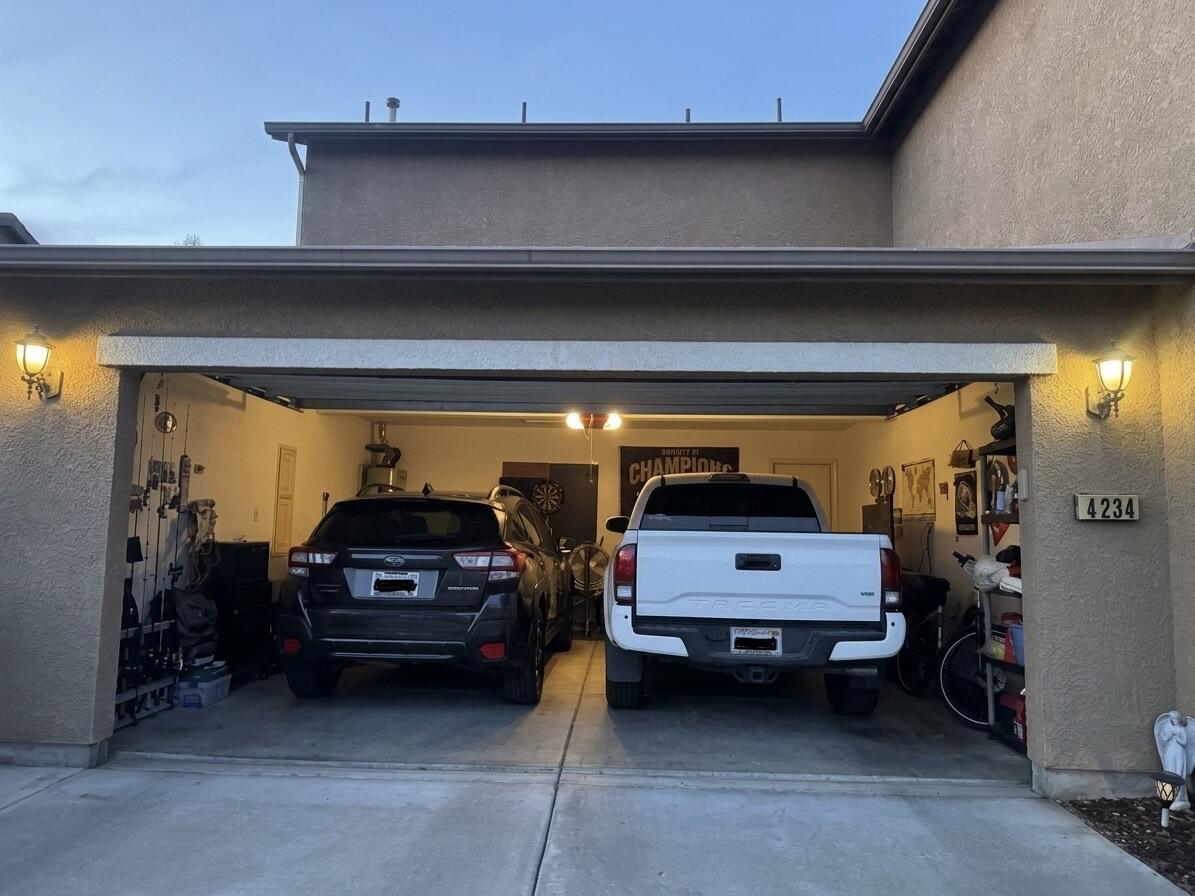 4234 W Elkhorn Ave, Visalia, CA 93277