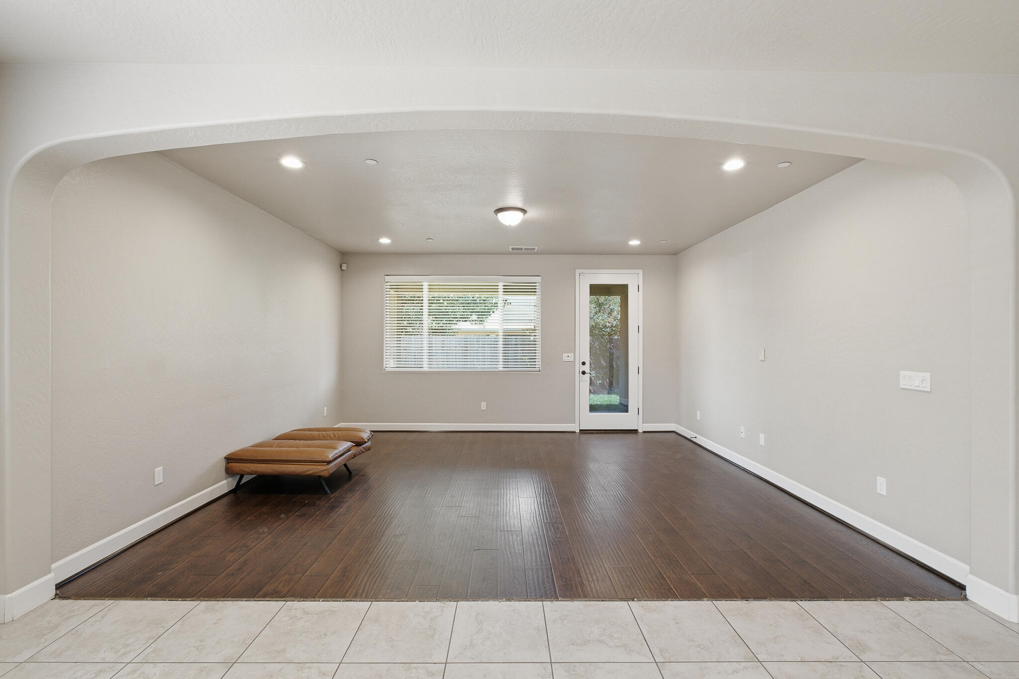 587 Montana De Oro St, Tulare, CA 93274