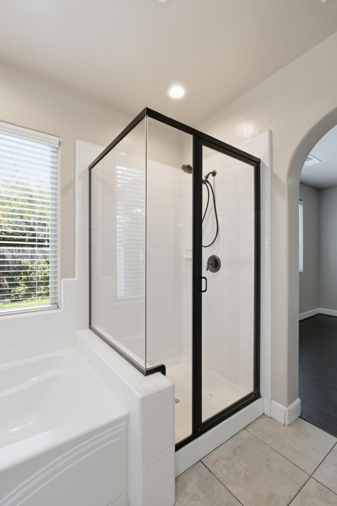 587 Montana De Oro St, Tulare, CA 93274