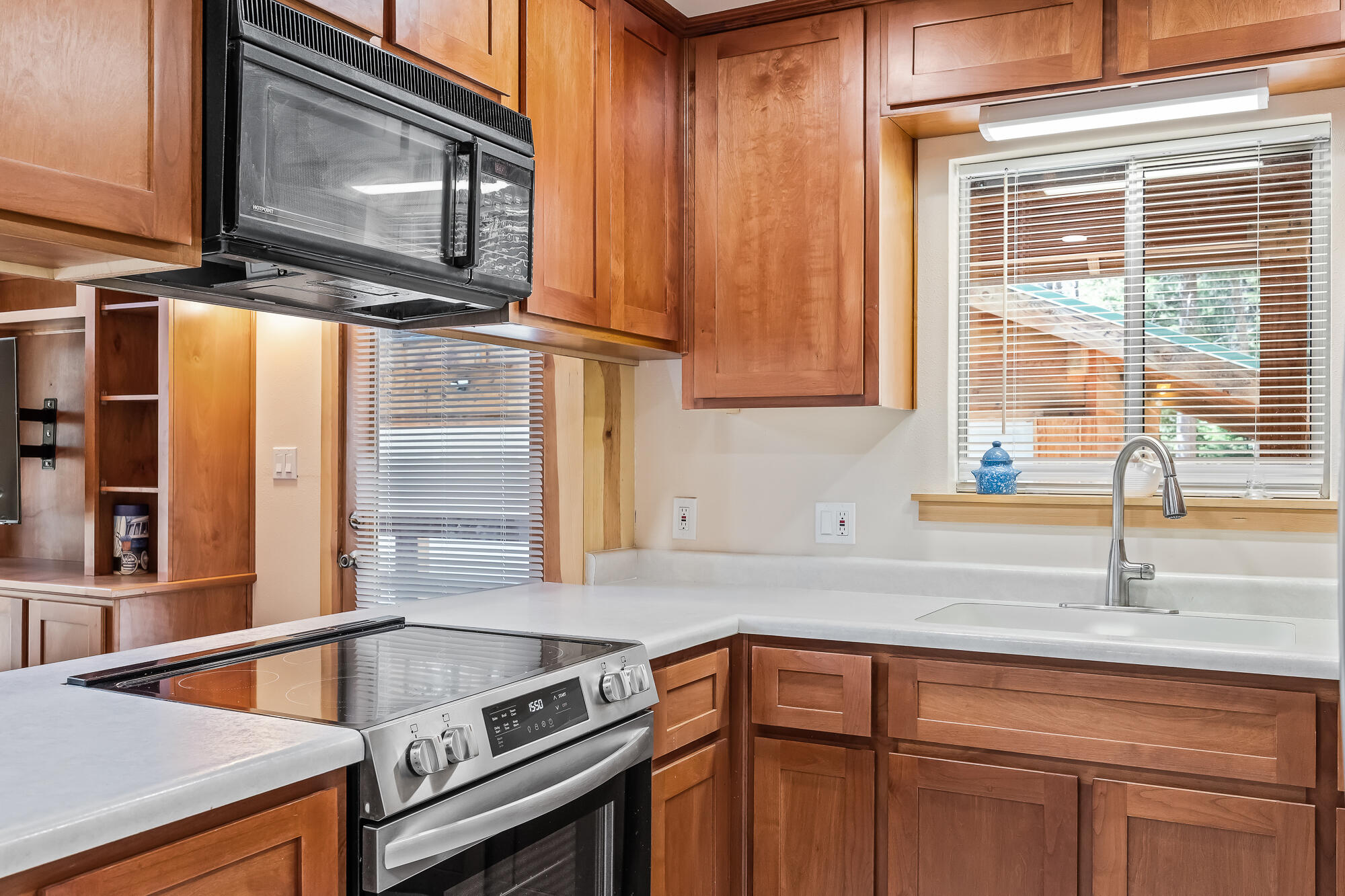 57716 Fox Dr, Springville, CA 93265