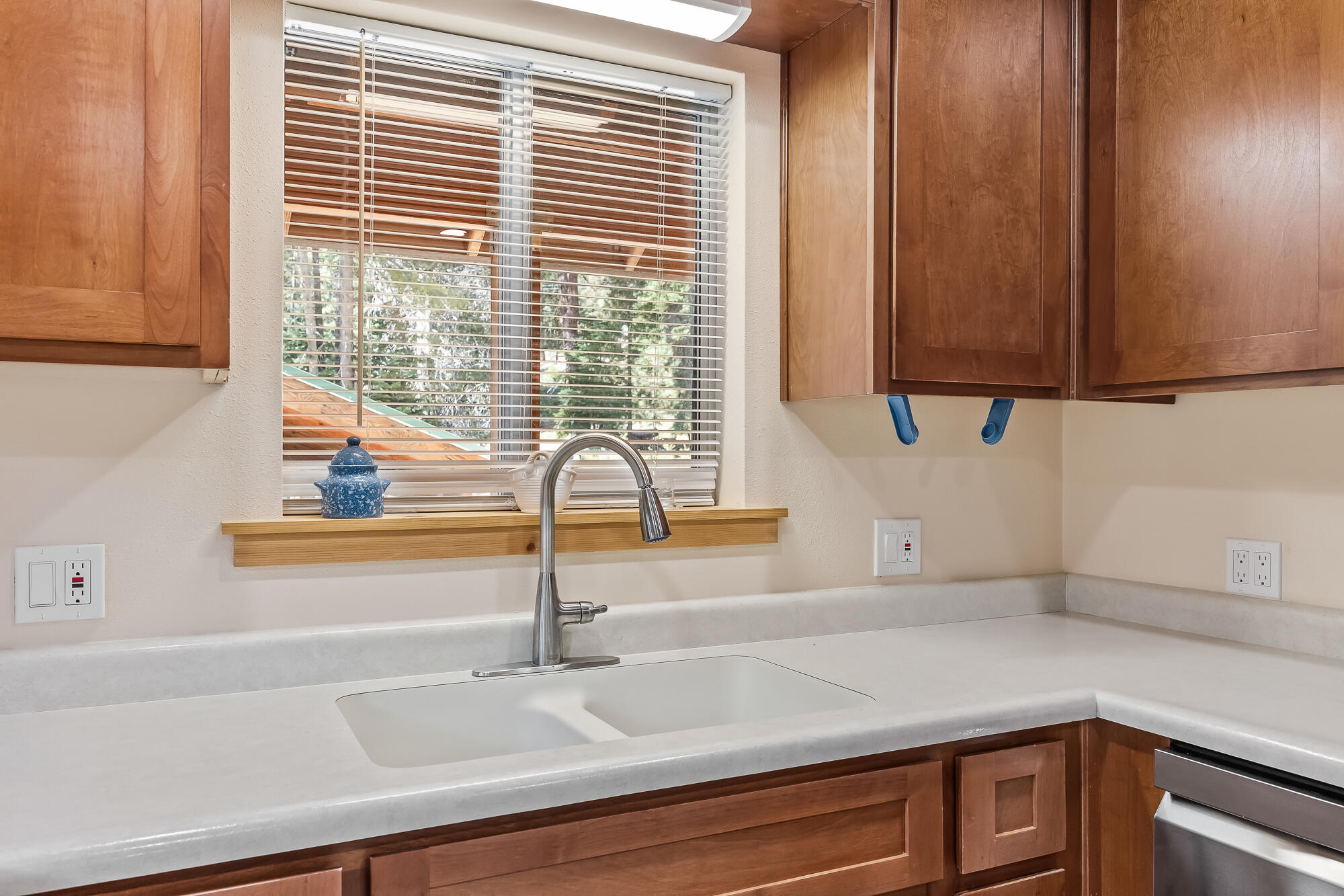 57716 Fox Dr, Springville, CA 93265