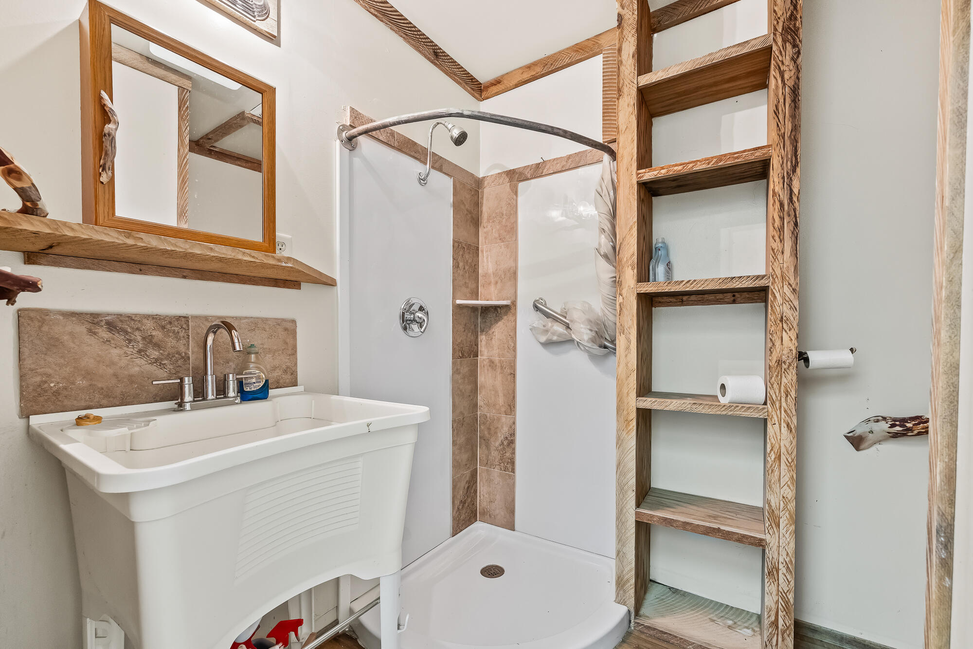 57716 Fox Dr, Springville, CA 93265