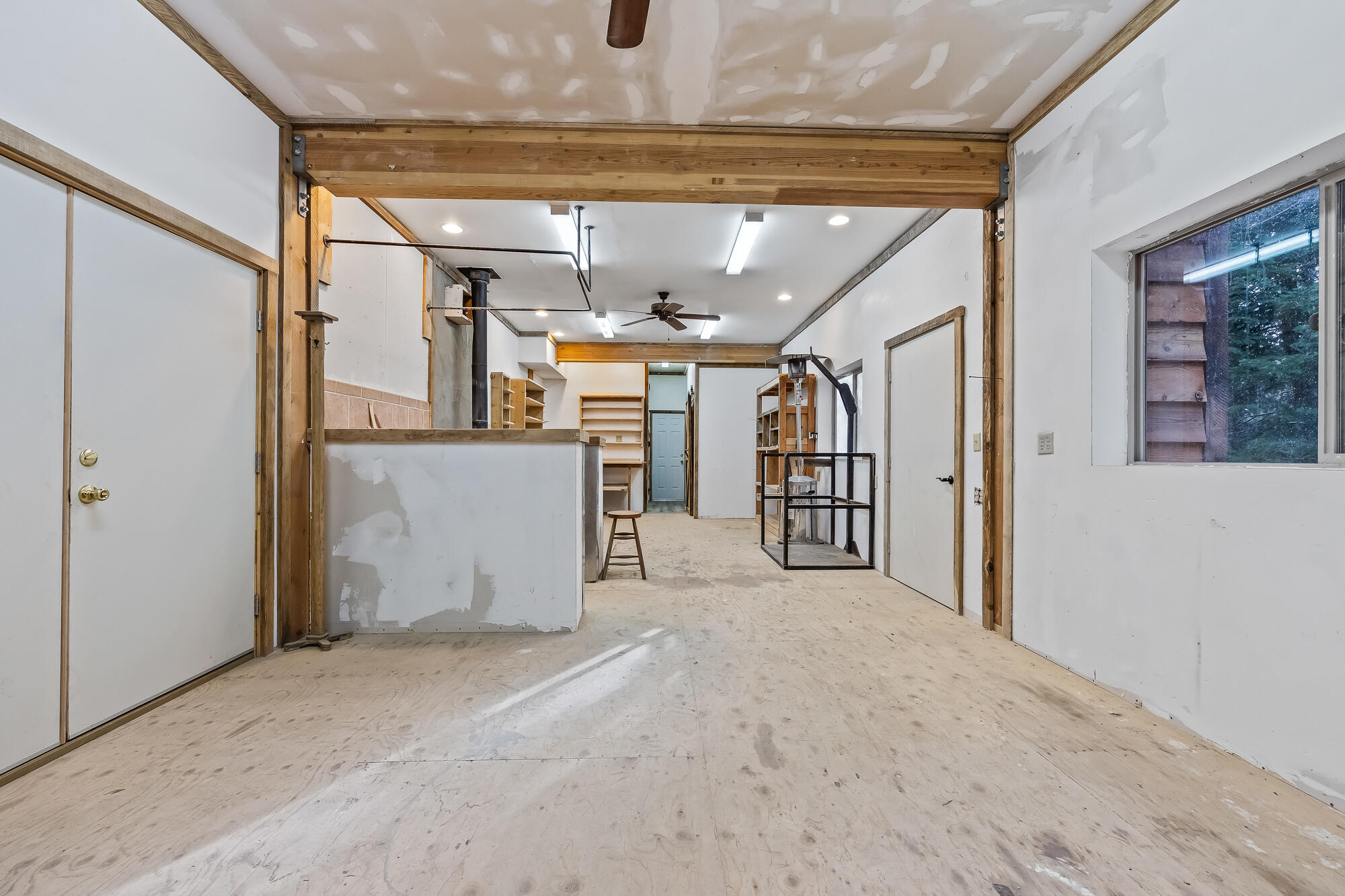 57716 Fox Dr, Springville, CA 93265