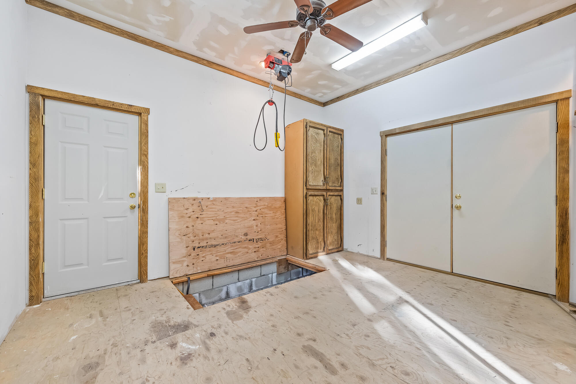 57716 Fox Dr, Springville, CA 93265