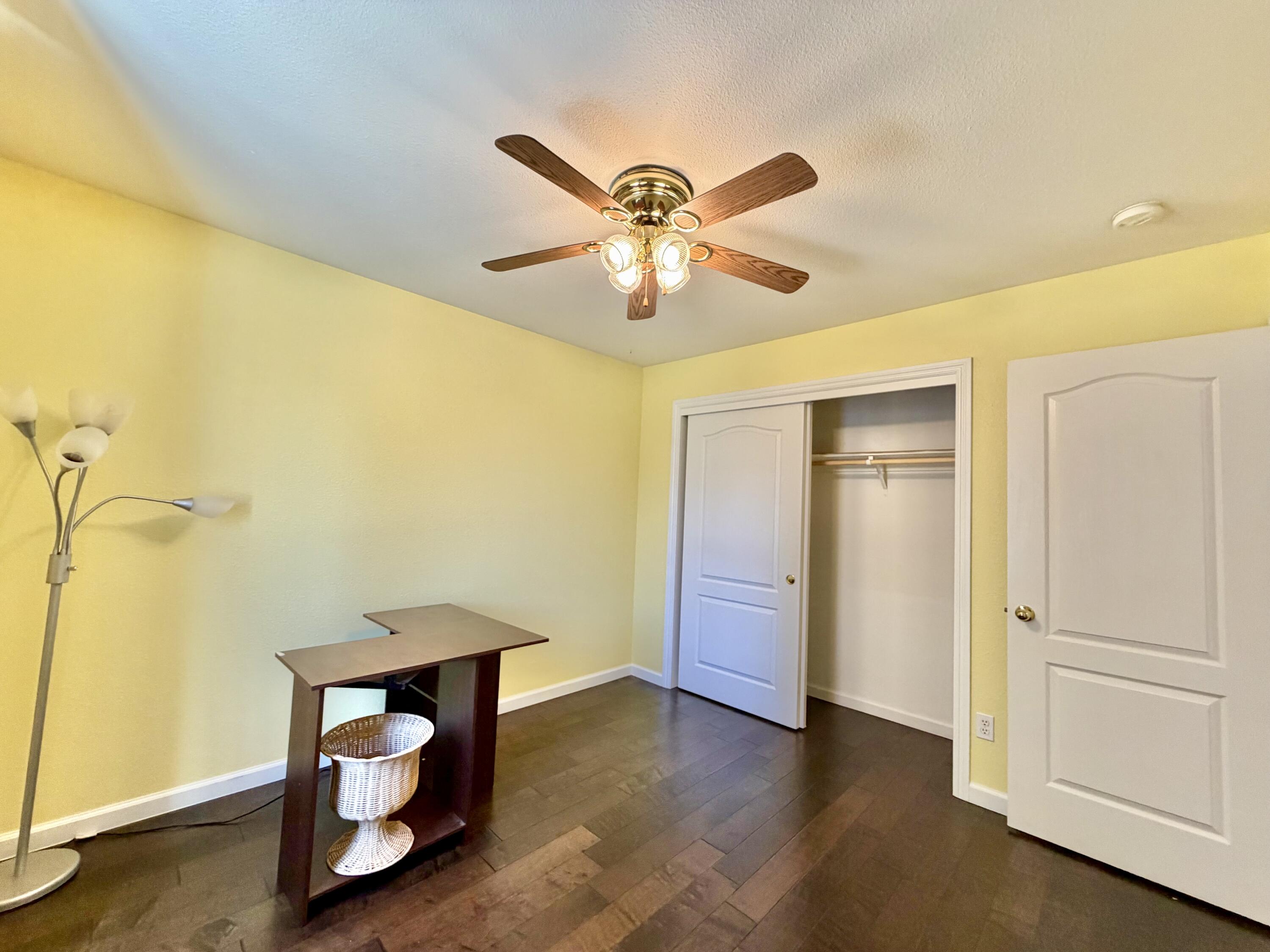 2105 N Charlie Chambers Dr, Hanford, CA 93230