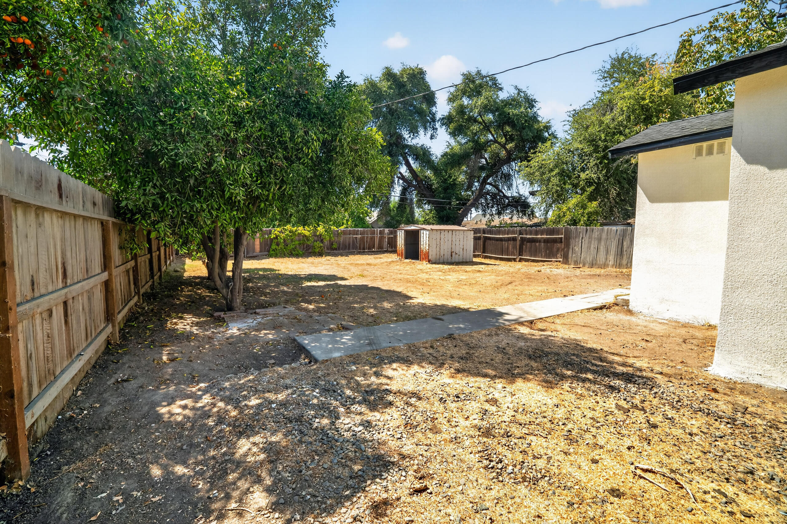 765 S Pratt St, Tulare, CA 93274
