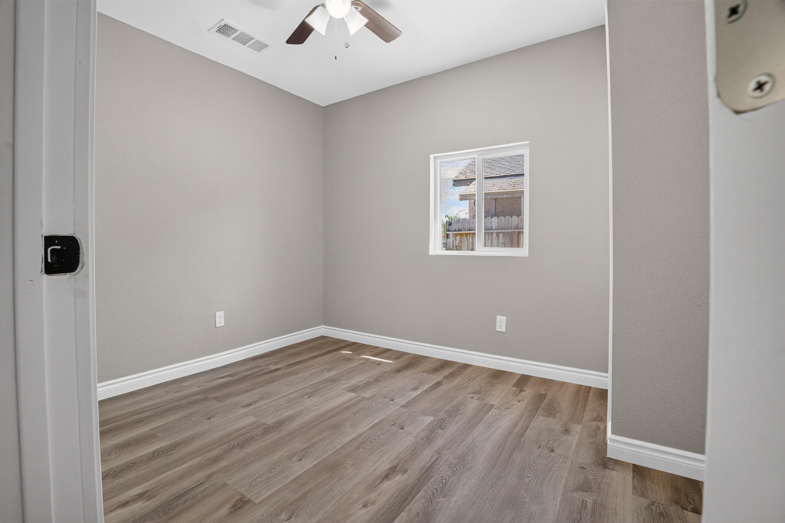 765 S Pratt St, Tulare, CA 93274
