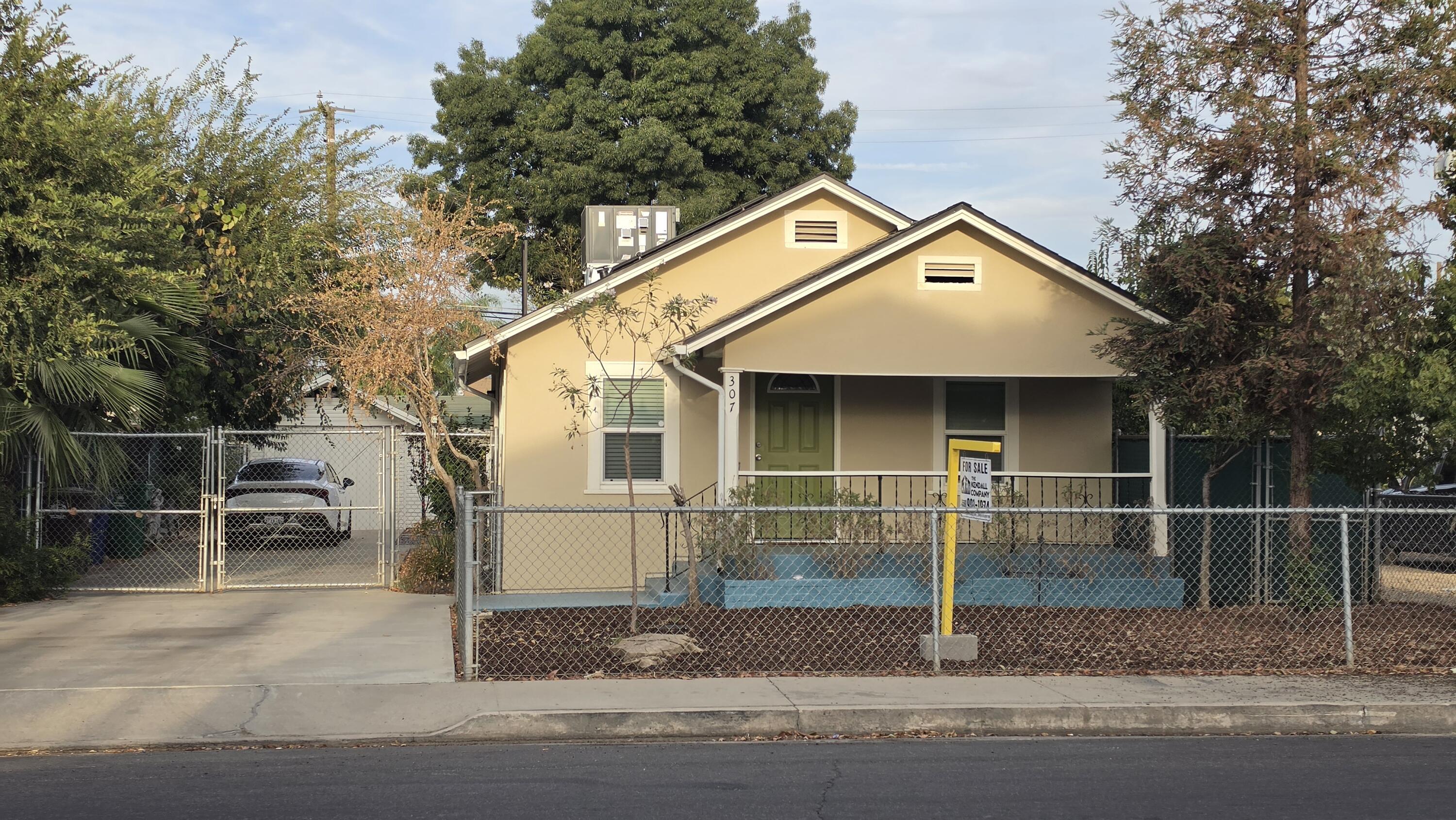 307 N Orange Ave, Exeter, CA 93221