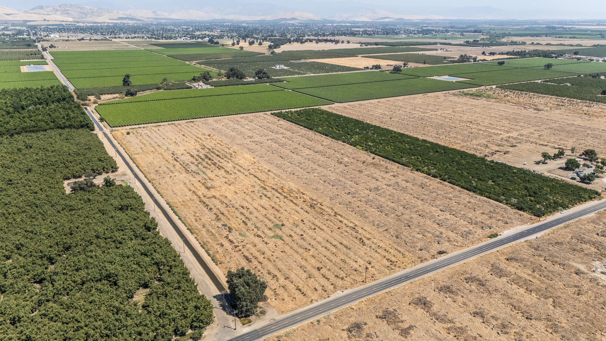 16605 Road 208, Porterville, CA 93257