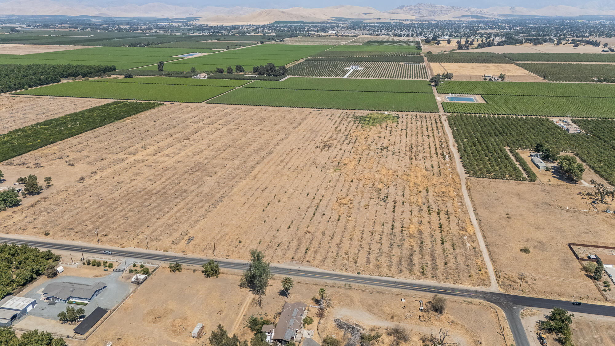 16605 Road 208, Porterville, CA 93257