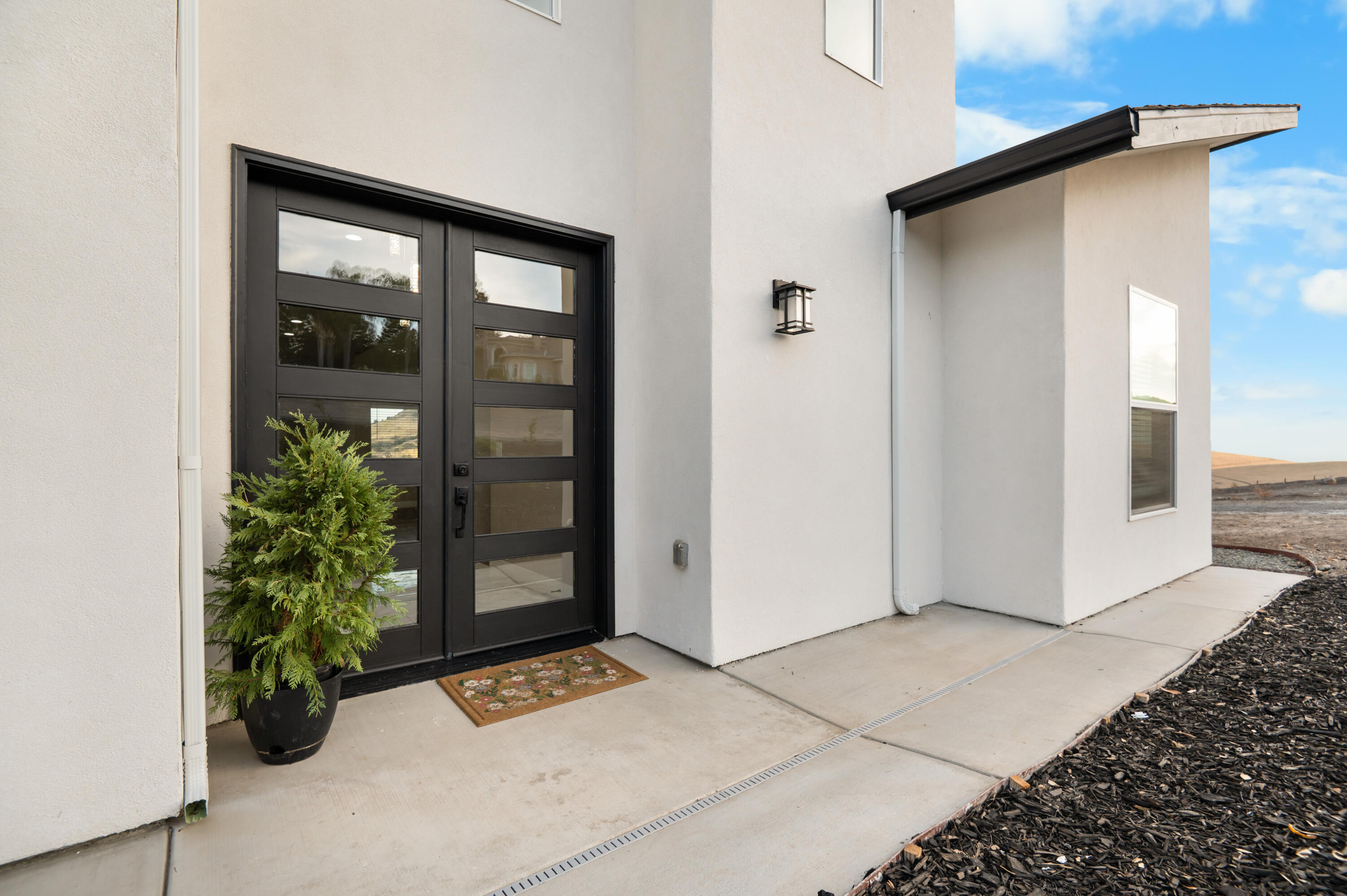 556 High Sierra Dr, Exeter, CA 93221