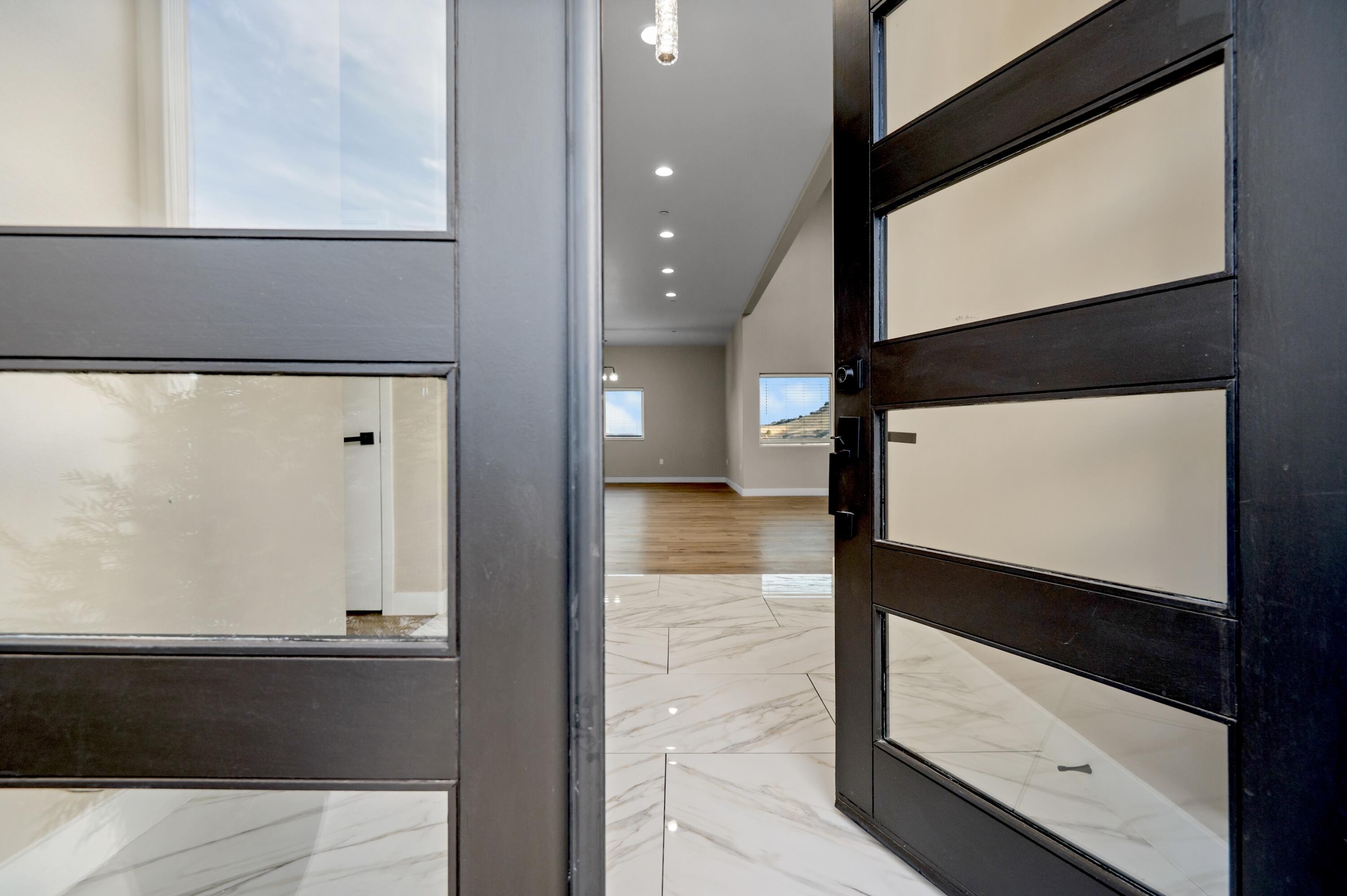 556 High Sierra Dr, Exeter, CA 93221