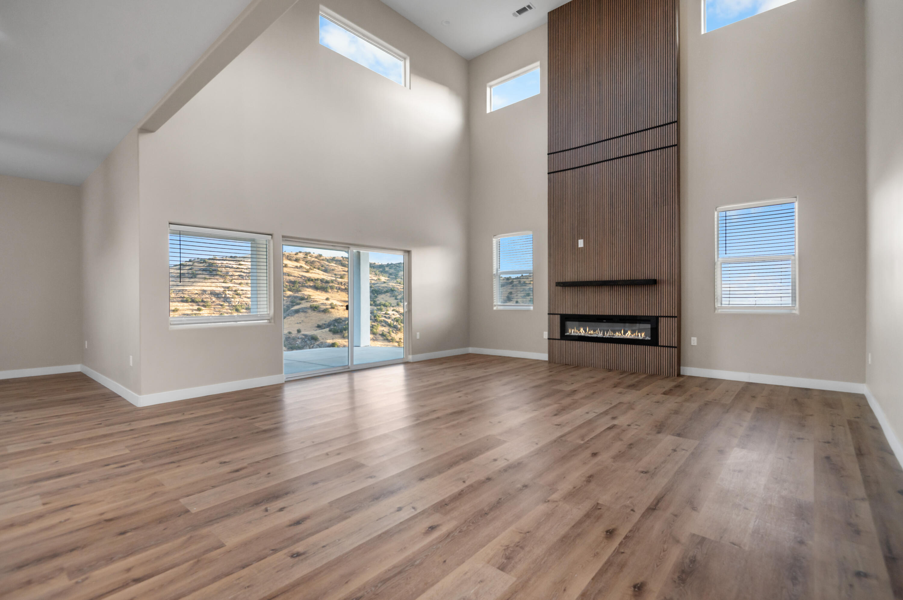 556 High Sierra Dr, Exeter, CA 93221