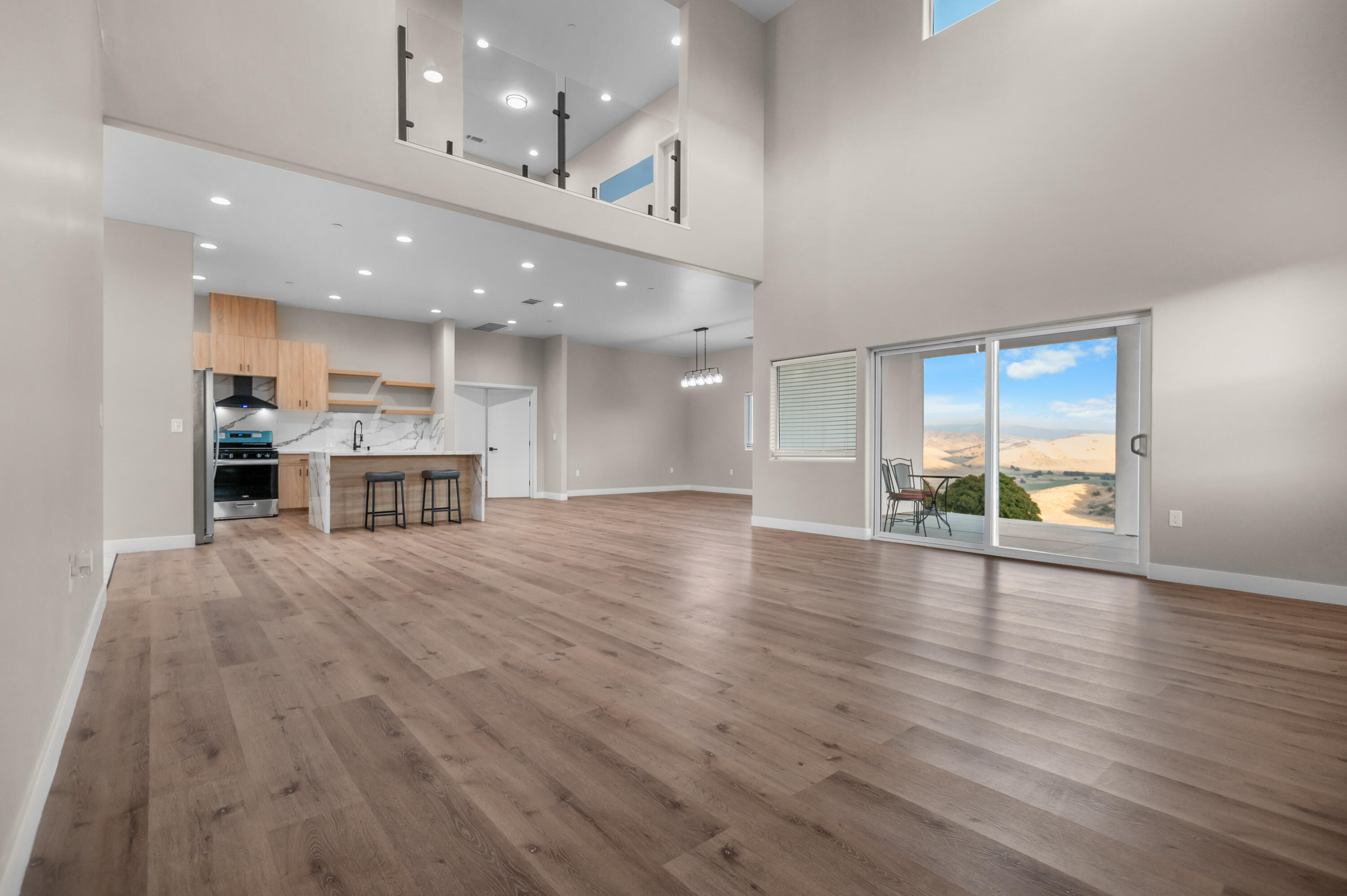 556 High Sierra Dr, Exeter, CA 93221