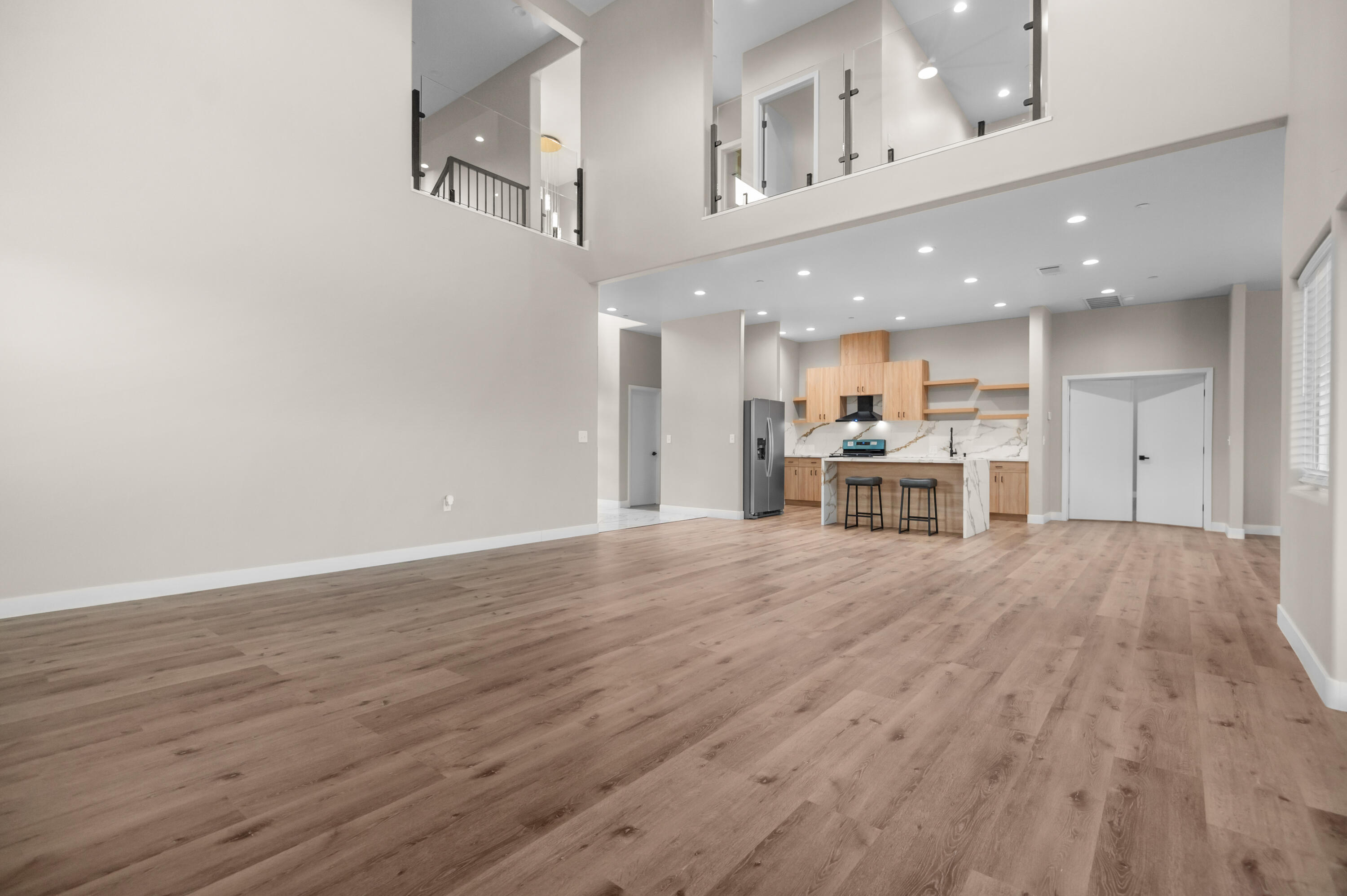 556 High Sierra Dr, Exeter, CA 93221