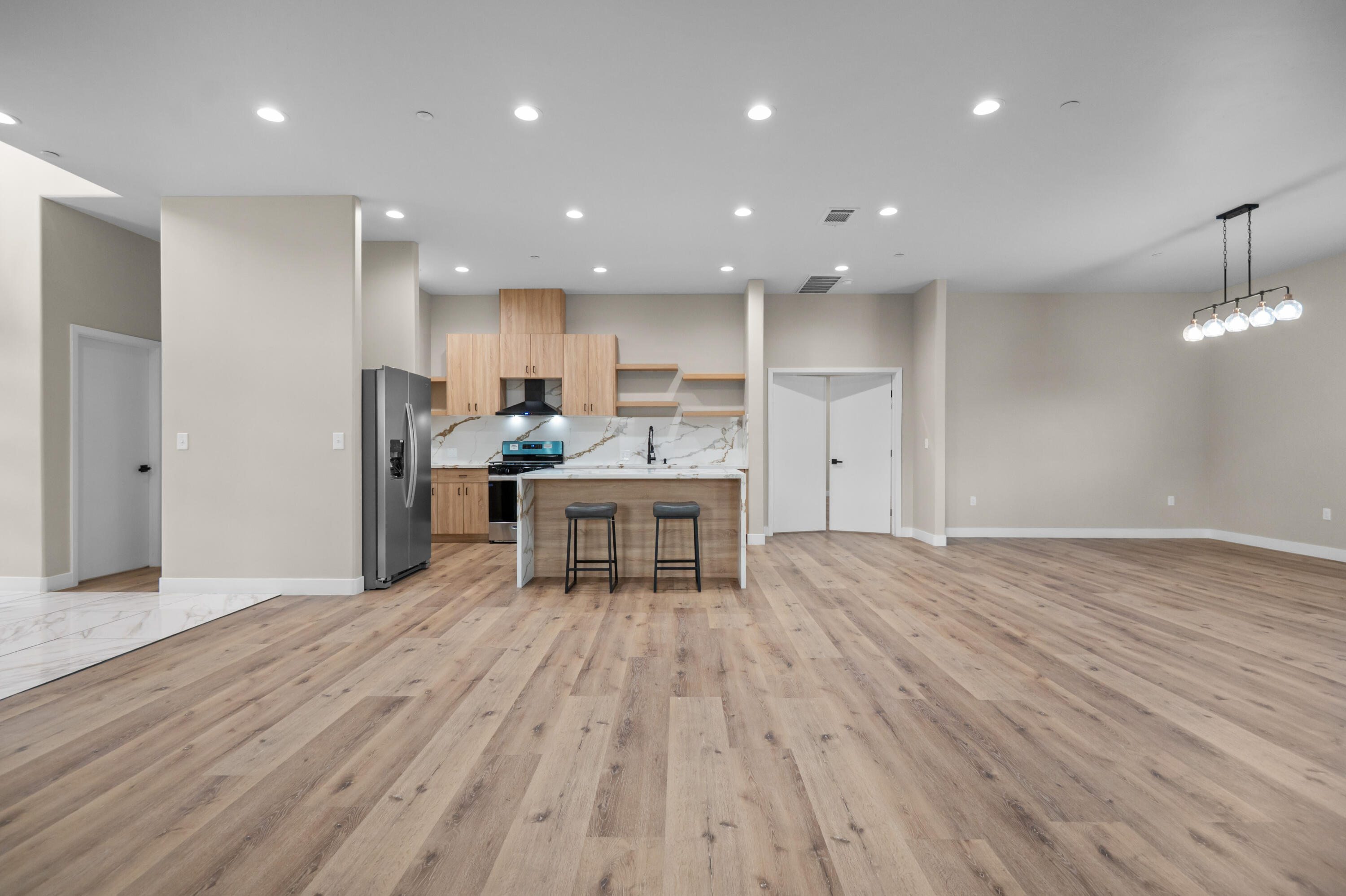 556 High Sierra Dr, Exeter, CA 93221