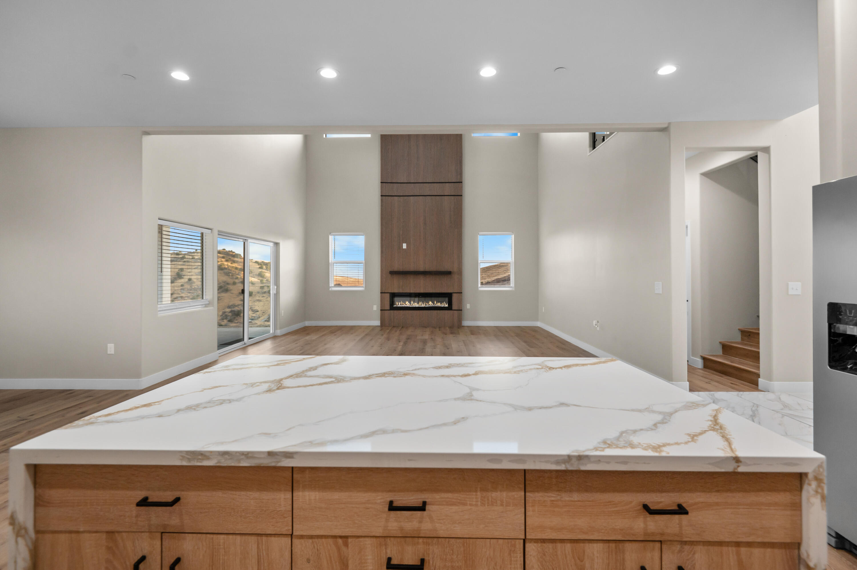 556 High Sierra Dr, Exeter, CA 93221