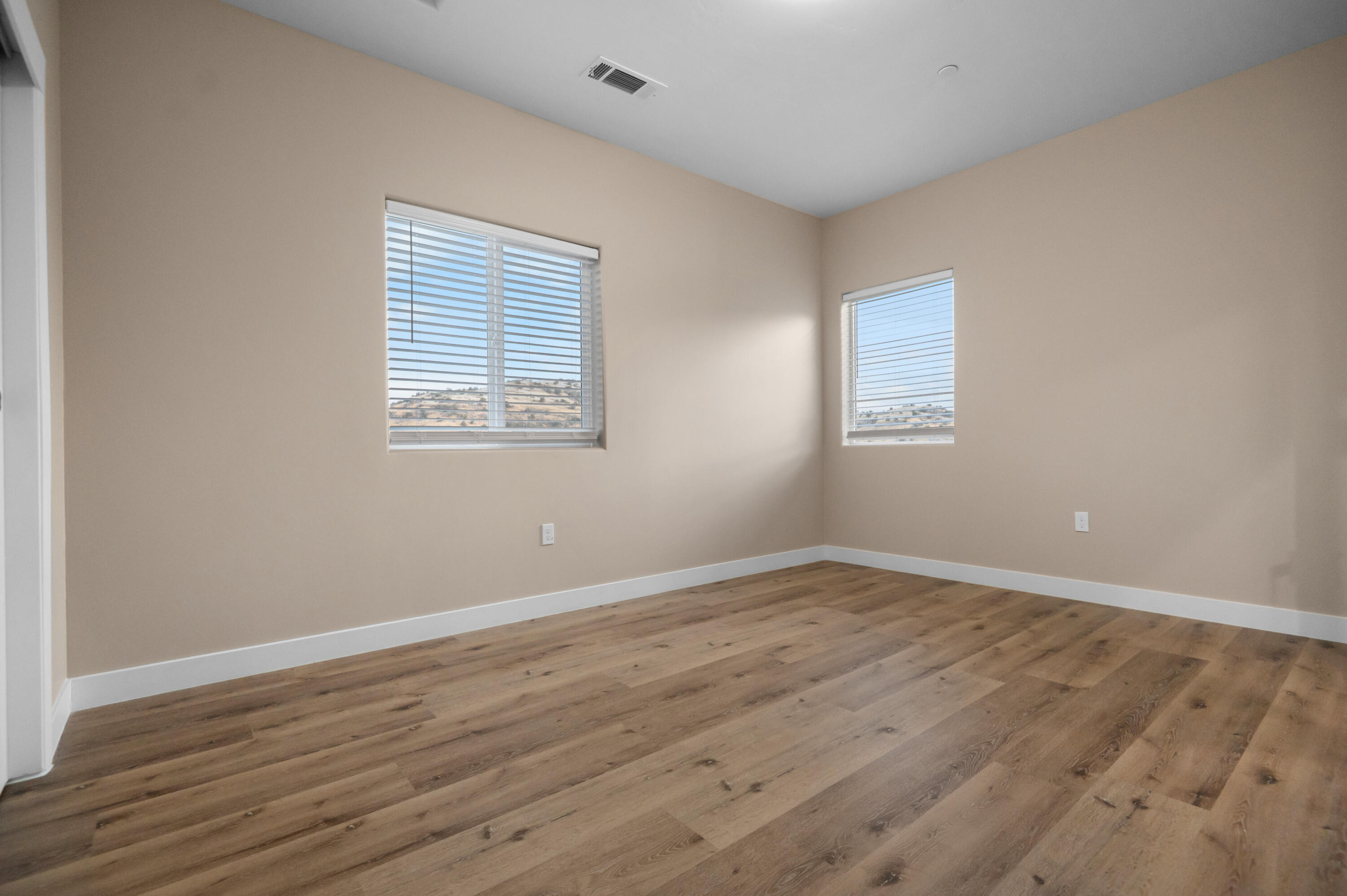 556 High Sierra Dr, Exeter, CA 93221
