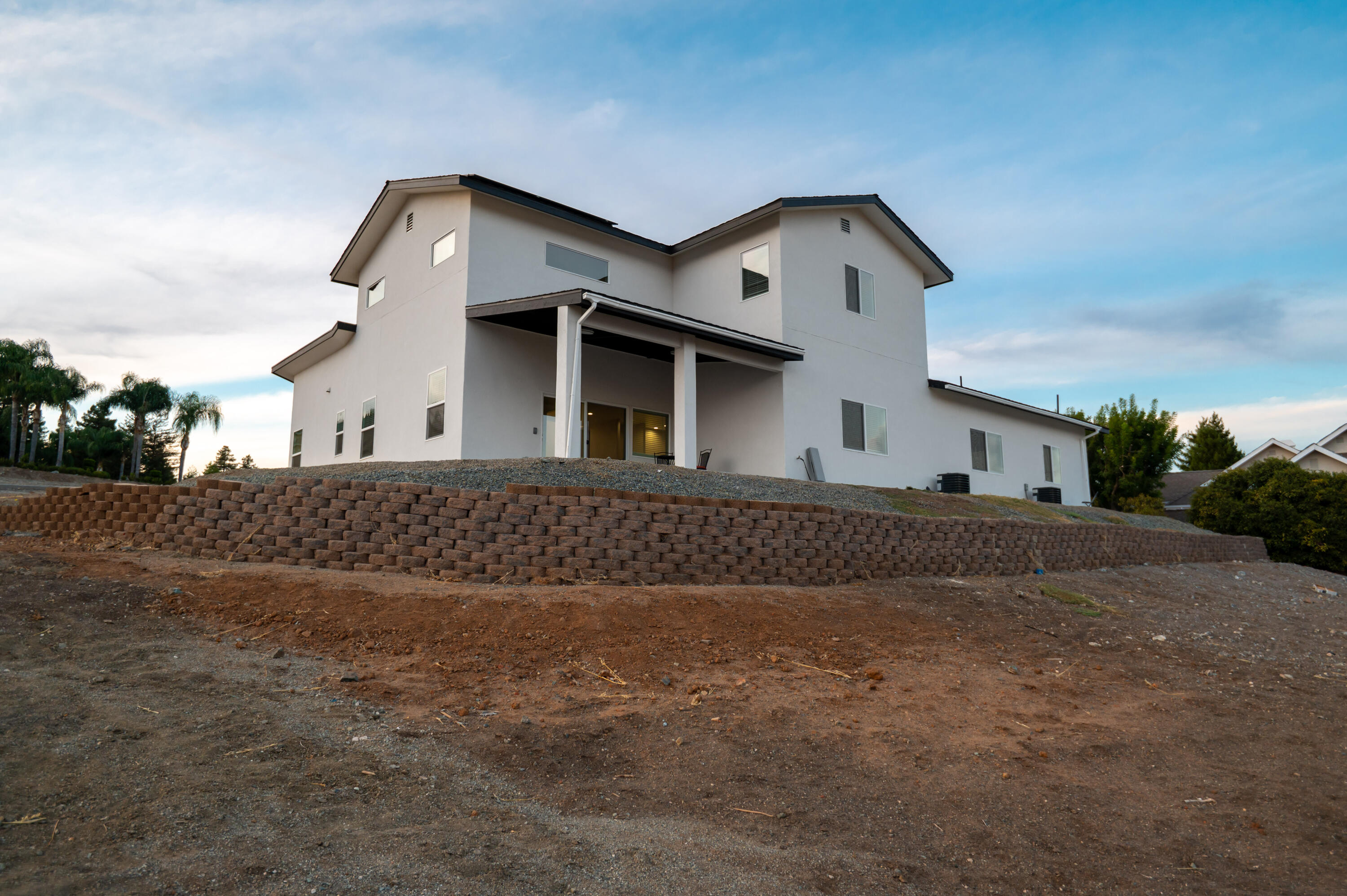 556 High Sierra Dr, Exeter, CA 93221